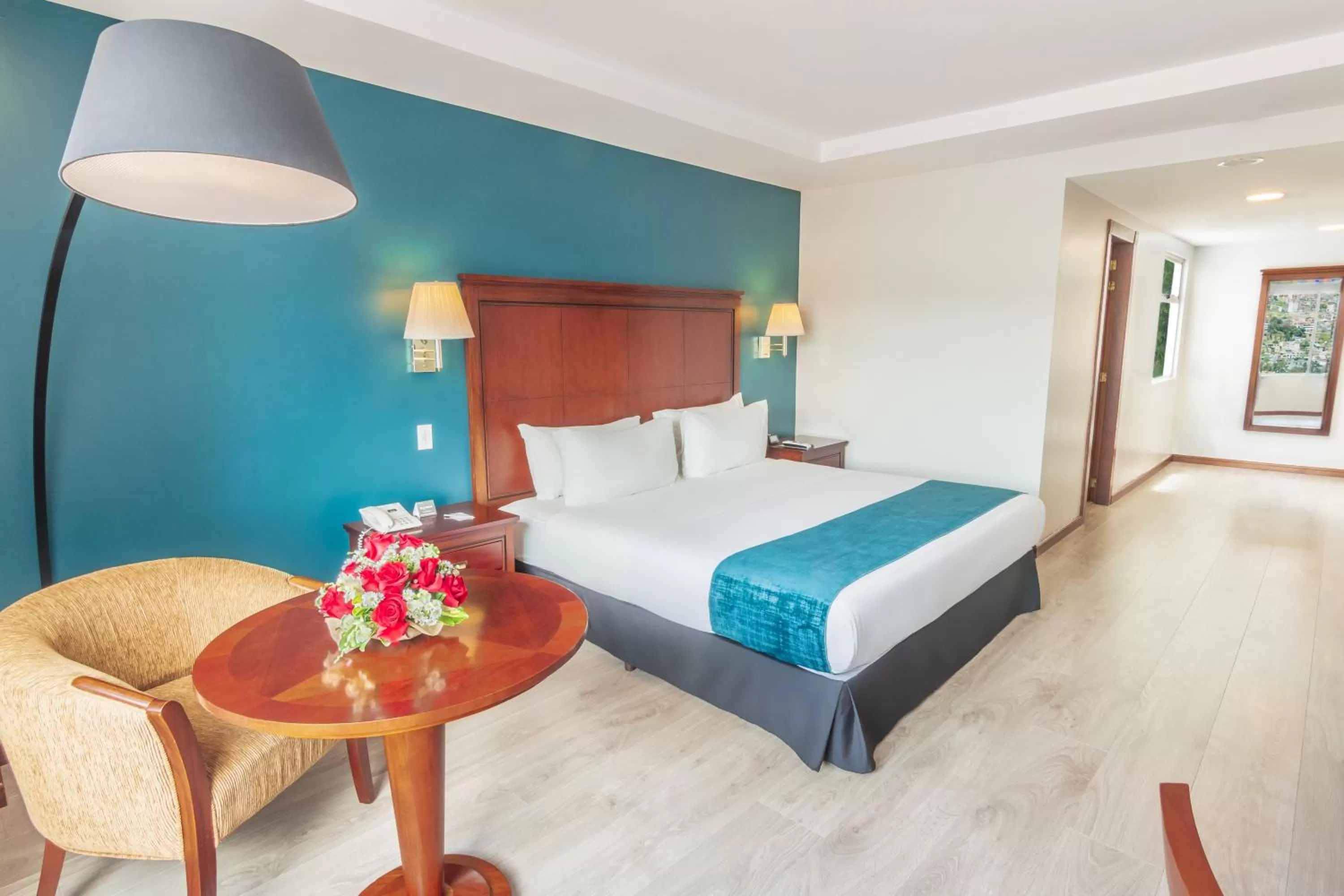 Junior Suite, 1 King Bed - Non-Smoking in Sonesta Hotel Loja