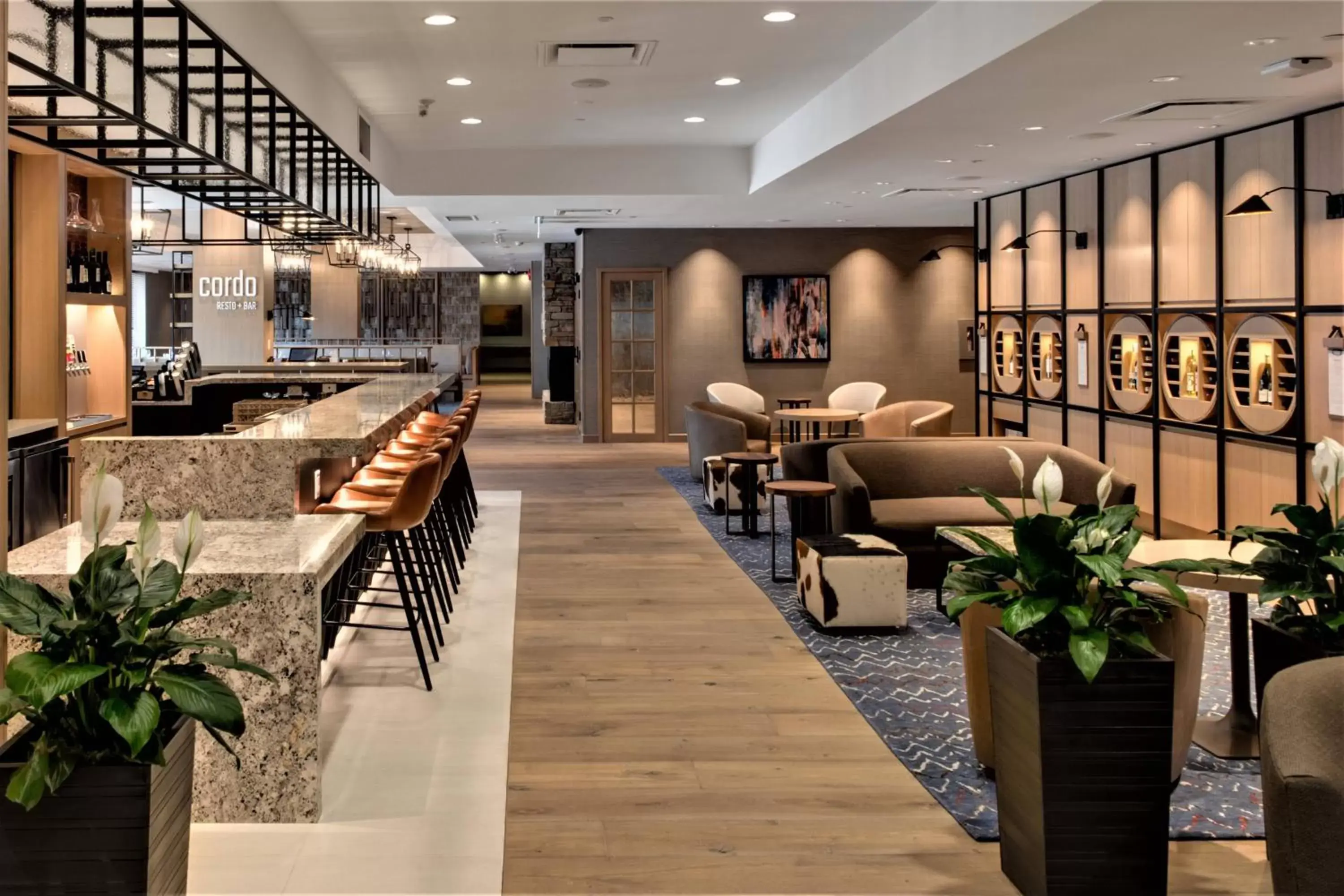 Lobby or reception, Restaurant/Places to Eat in Delta Hotels by Marriott Kamloops