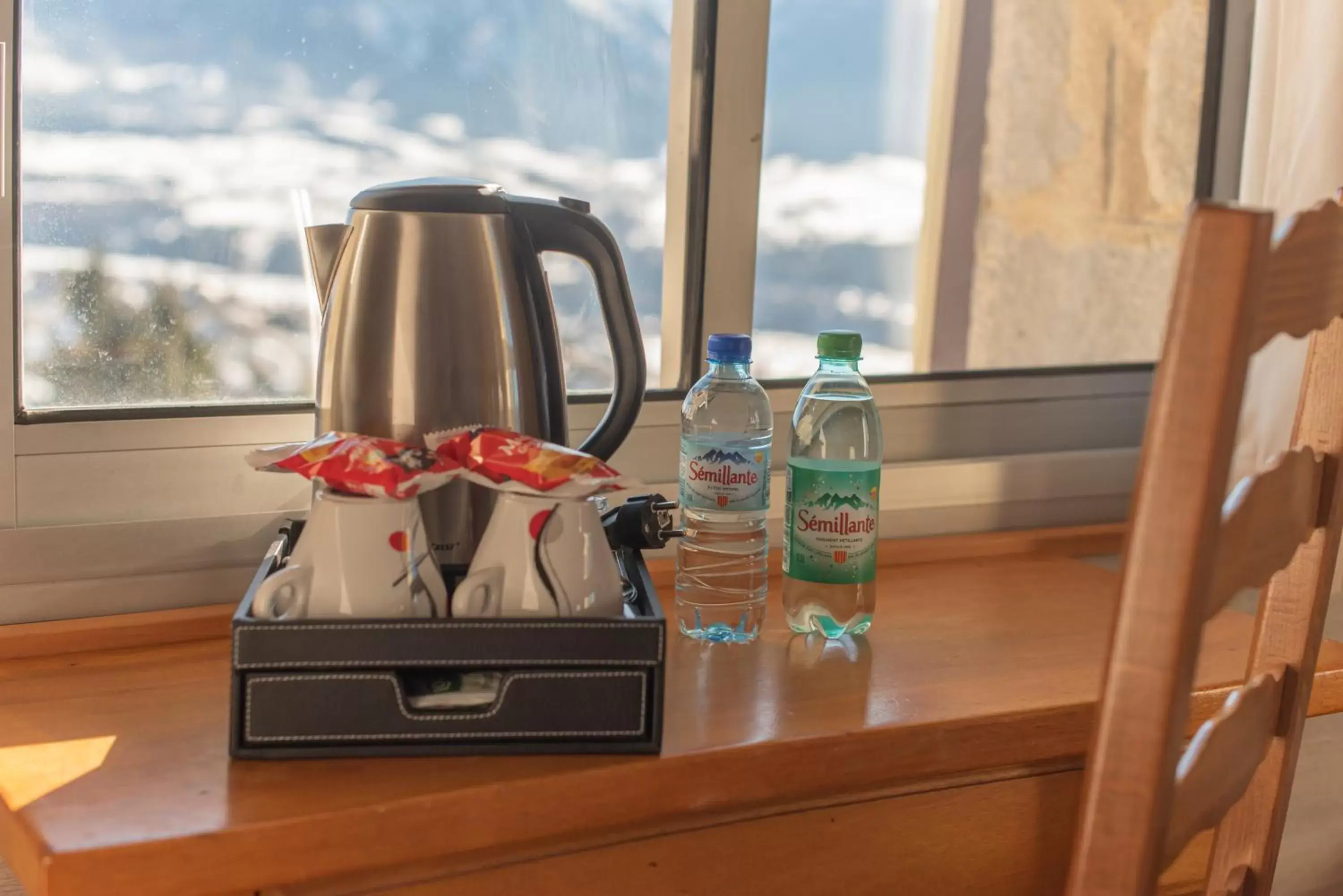 Coffee/tea facilities in Hotel des Pyrénées