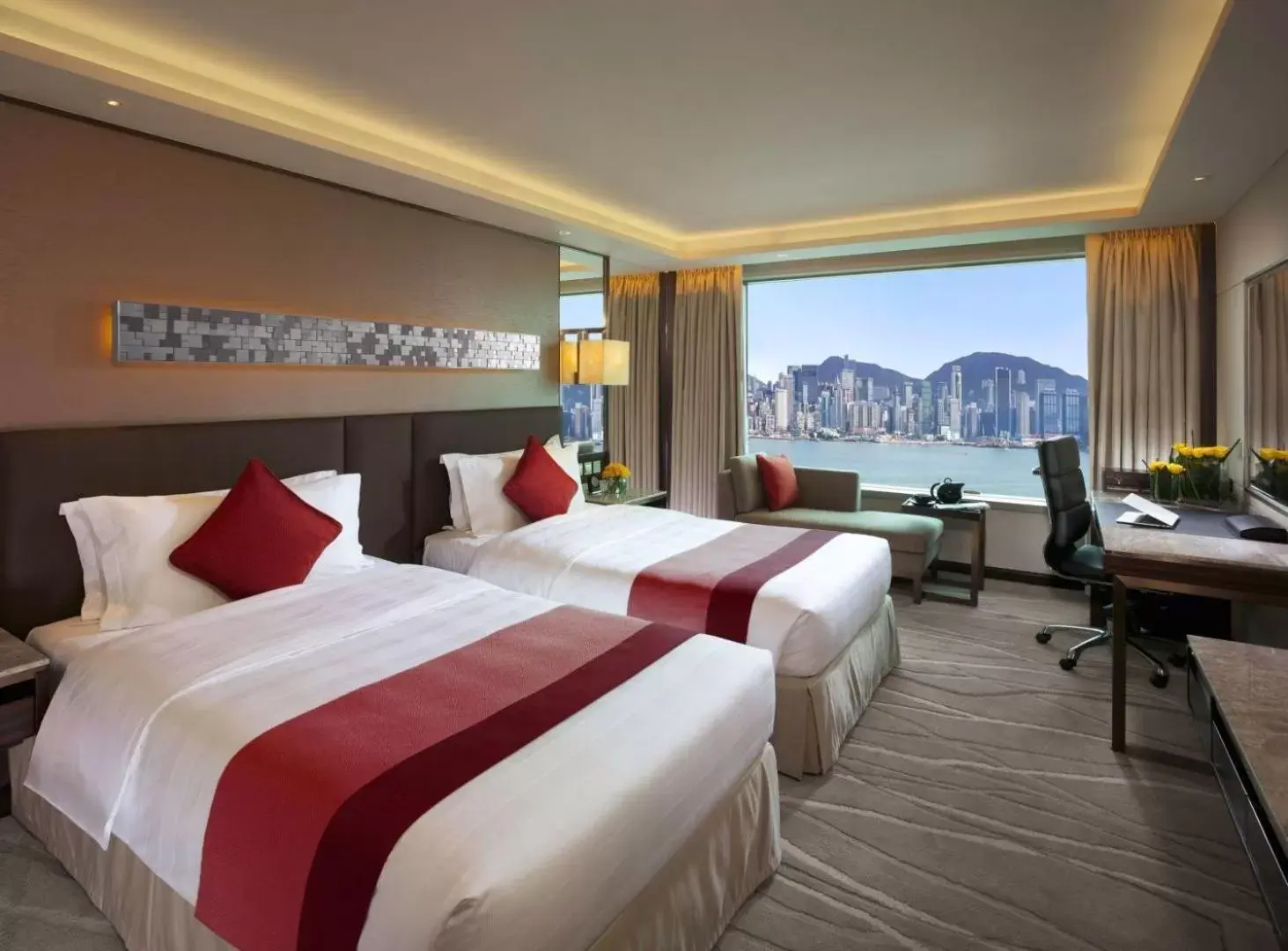 Bedroom in InterContinental Grand Stanford Hong Kong, an IHG Hotel