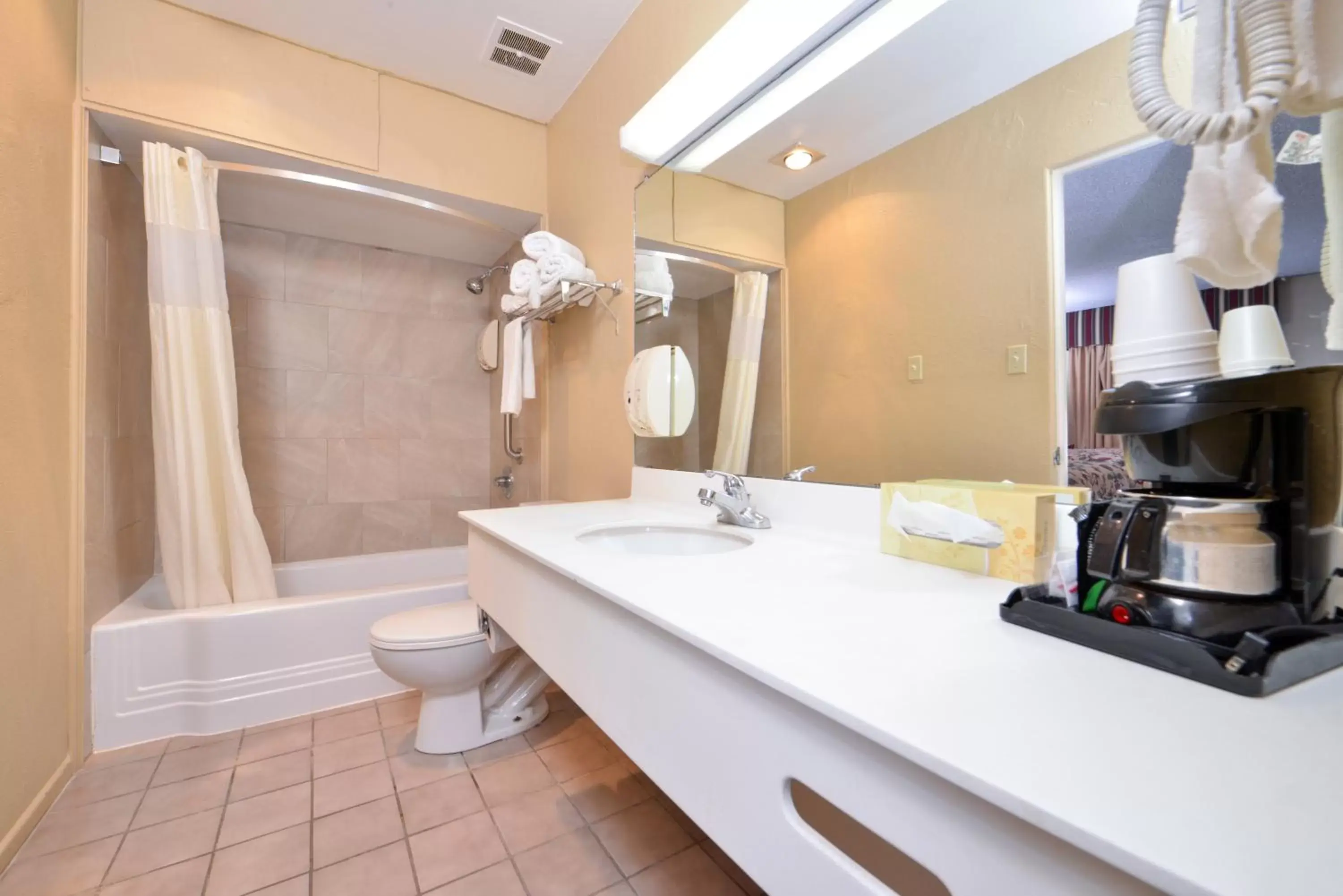 Bedroom, Bathroom in Americas Best Value Inn Lubbock East