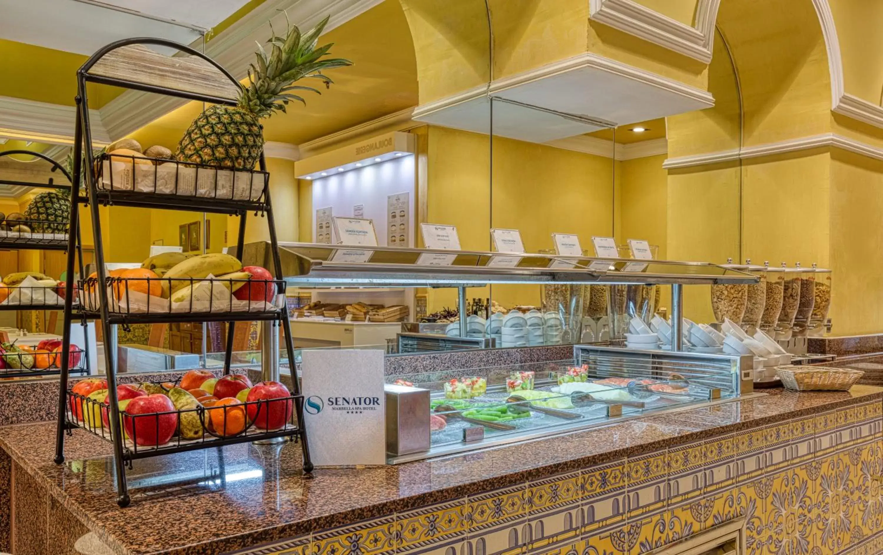 Restaurant/places to eat in Senator Marbella Spa Hotel