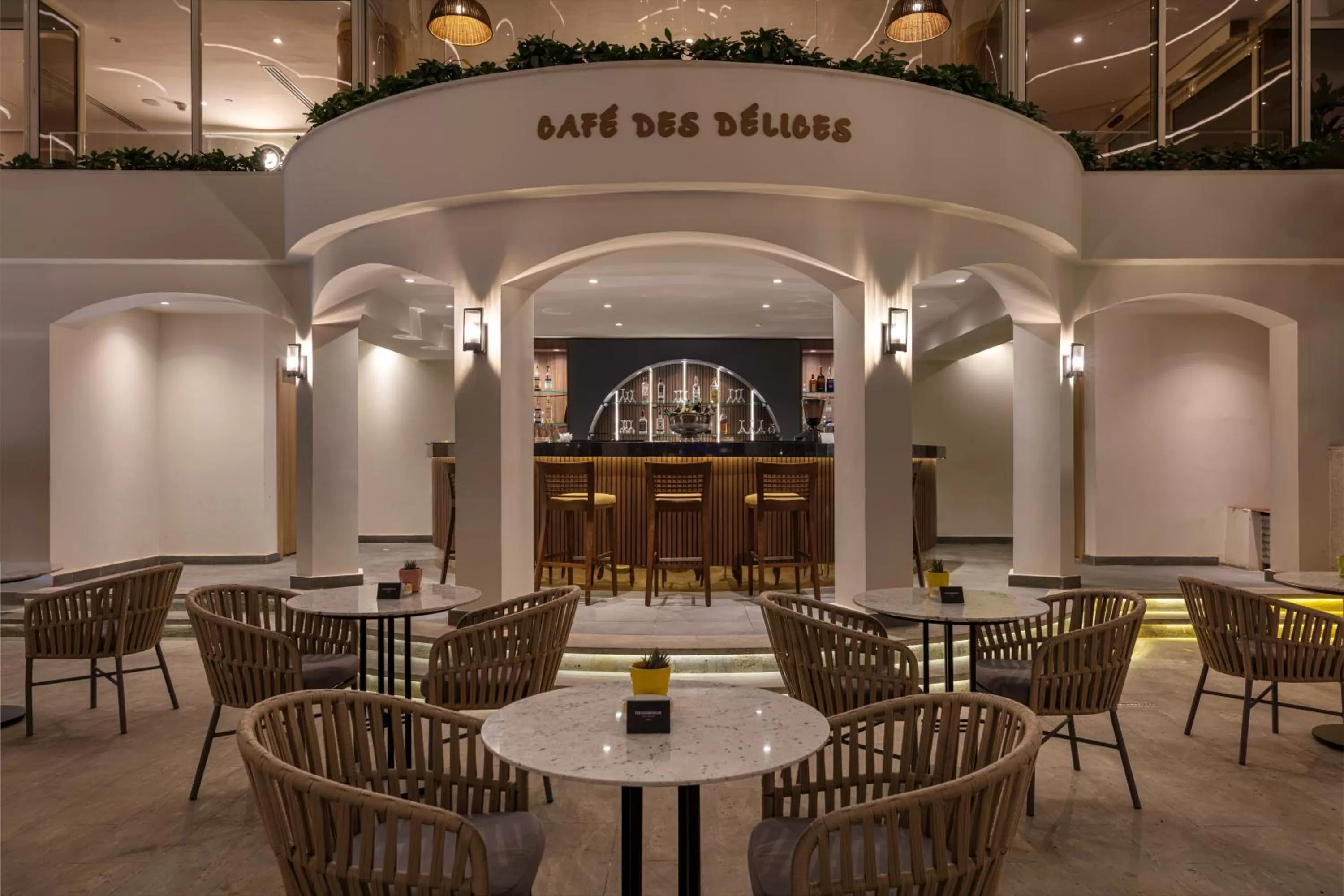 Lounge or bar in Steigenberger Nile Palace Luxor - Convention Center