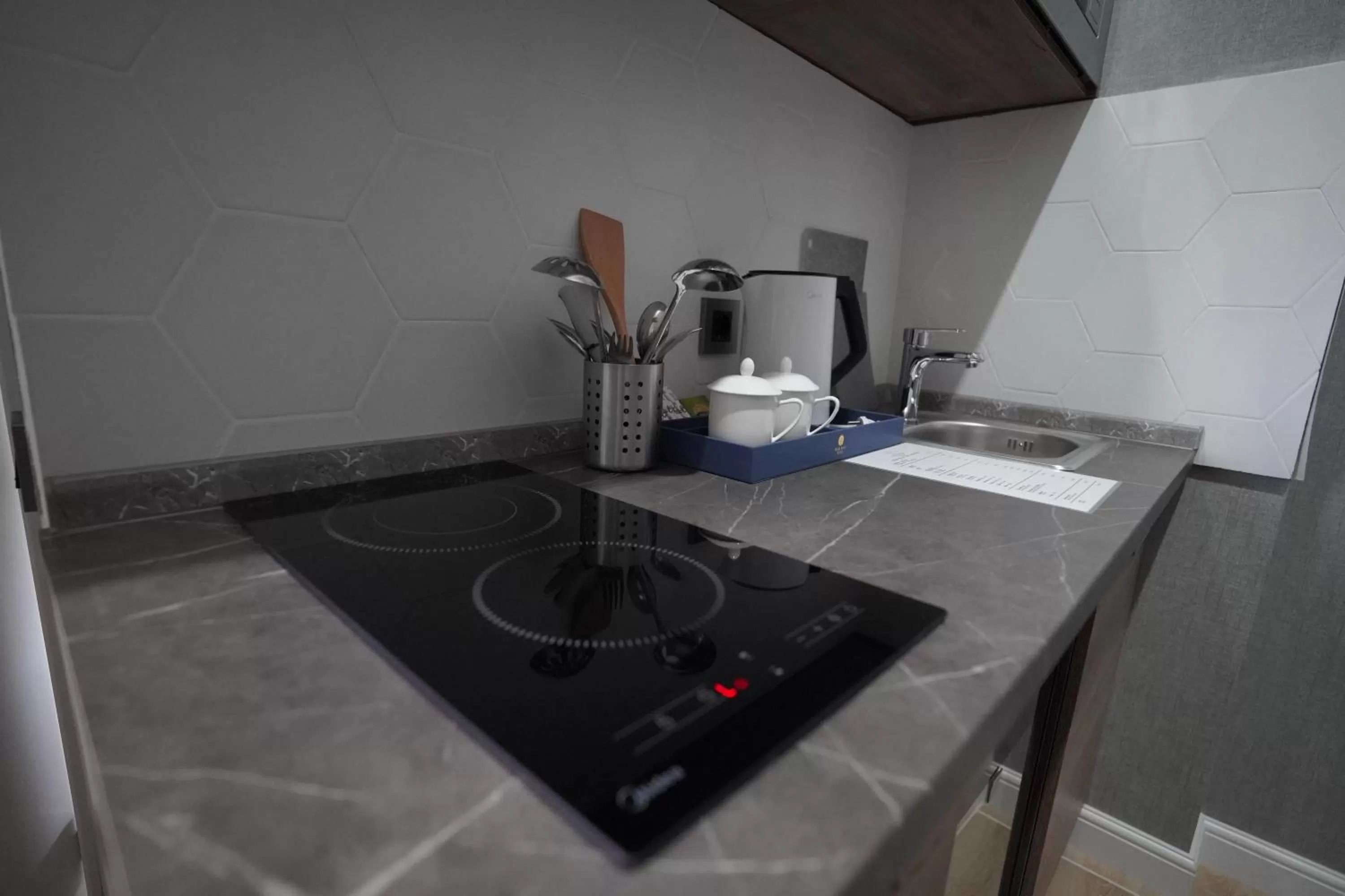 Kitchen or kitchenette, Kitchen/Kitchenette in Tauke Khan Plaza