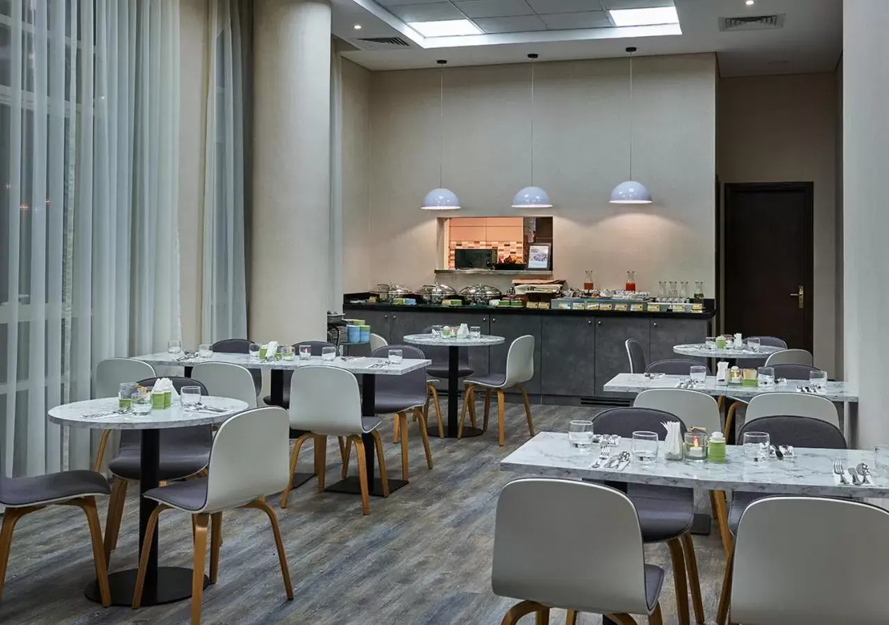 Meals, Restaurant/Places to Eat in TIME Express Hotel Al Khan