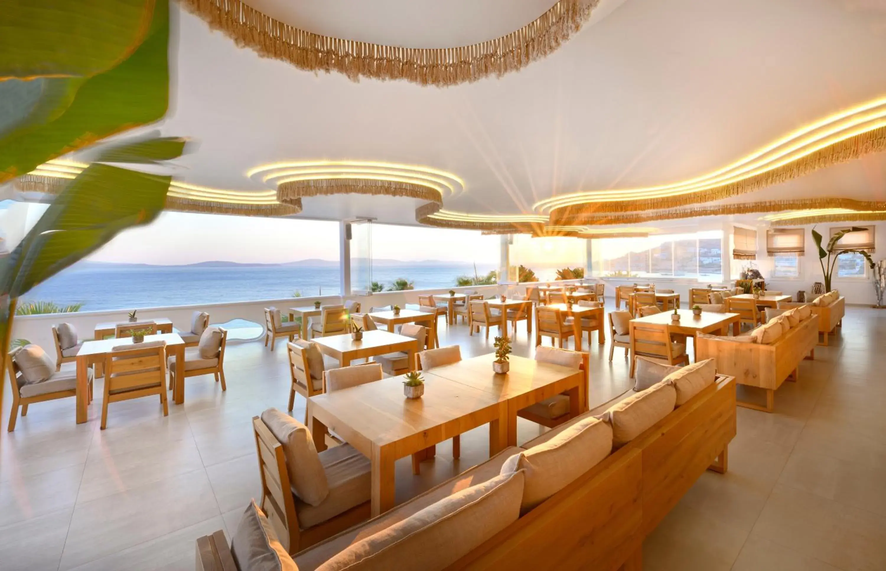 Breakfast, Restaurant/Places to Eat in Anax Resort and Spa