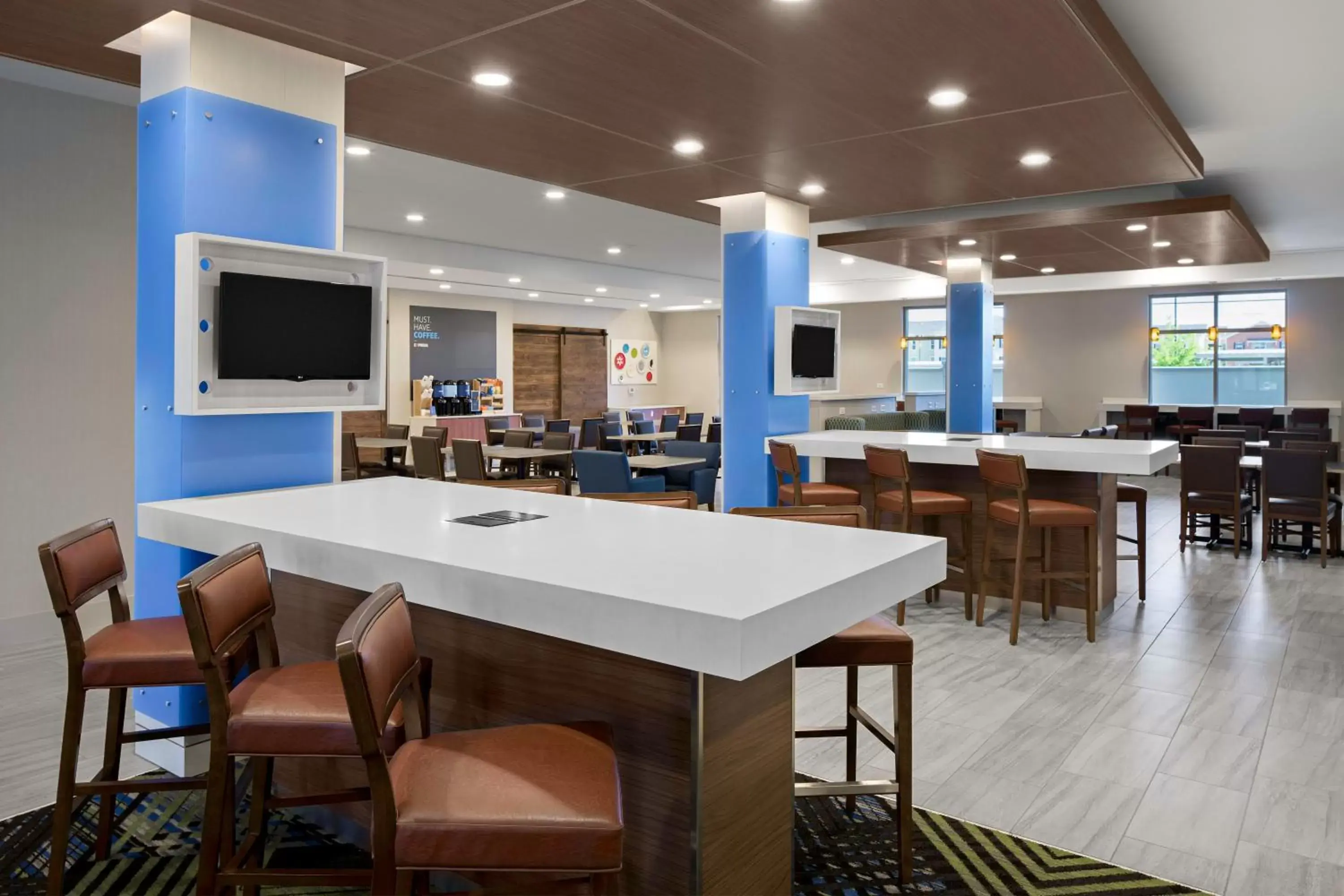 Lobby or reception, Restaurant/Places to Eat in Holiday Inn Express & Suites Lubbock Central - Univ Area, an IHG Hotel