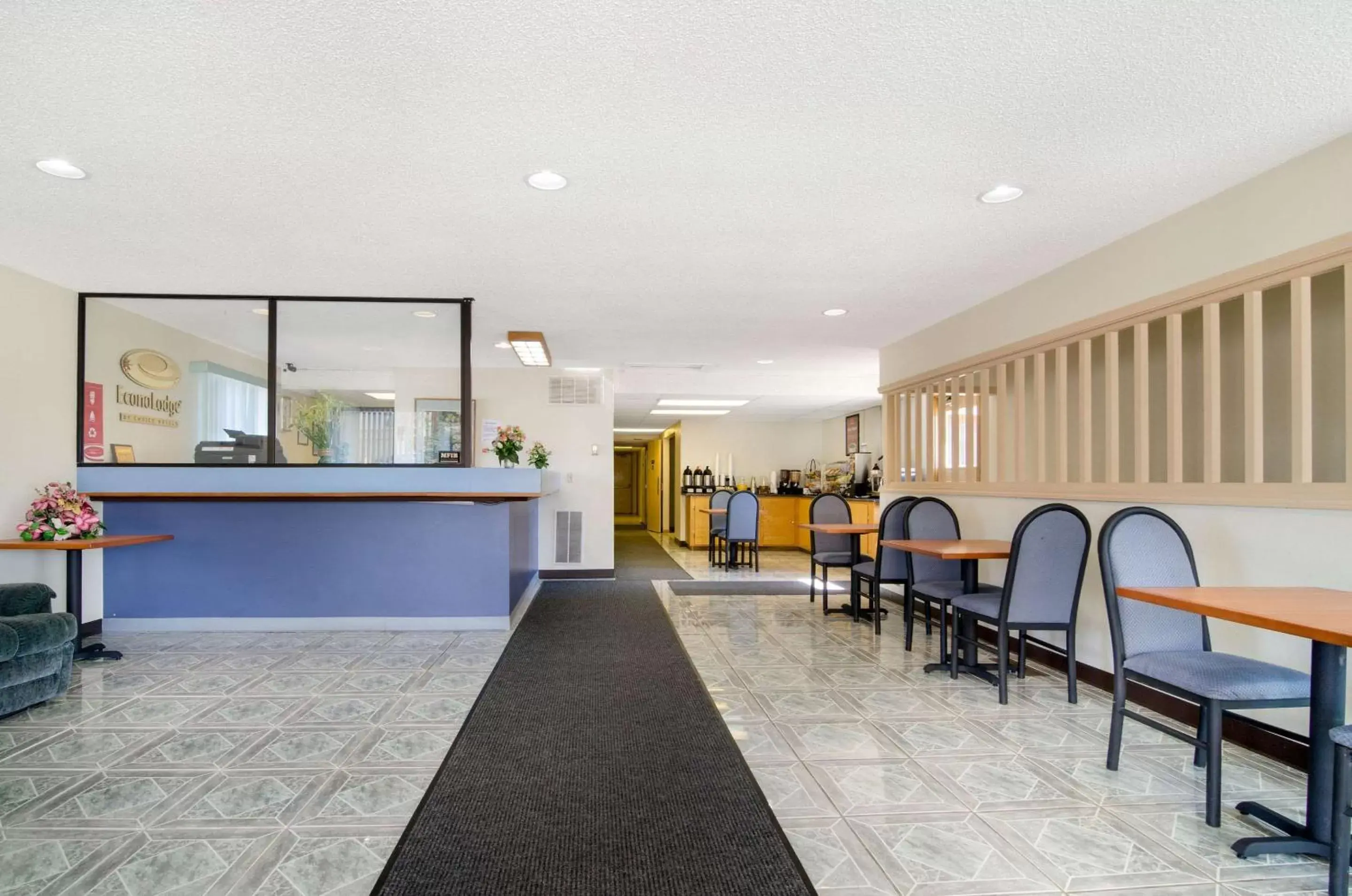 Lobby or reception in Econo Lodge Emporia