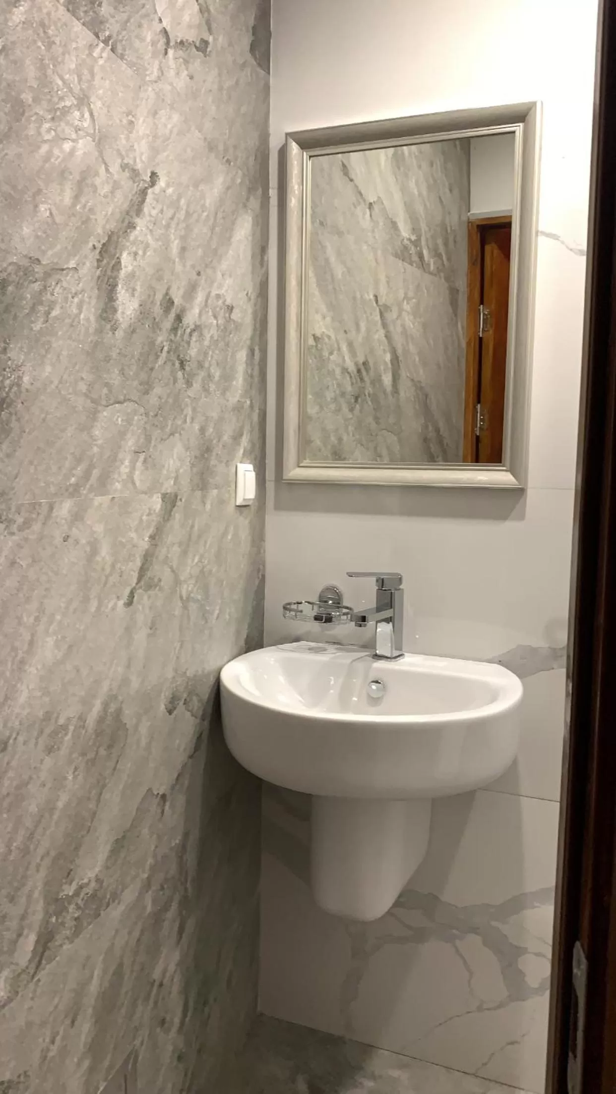 Toilet in Aleppo Hotel