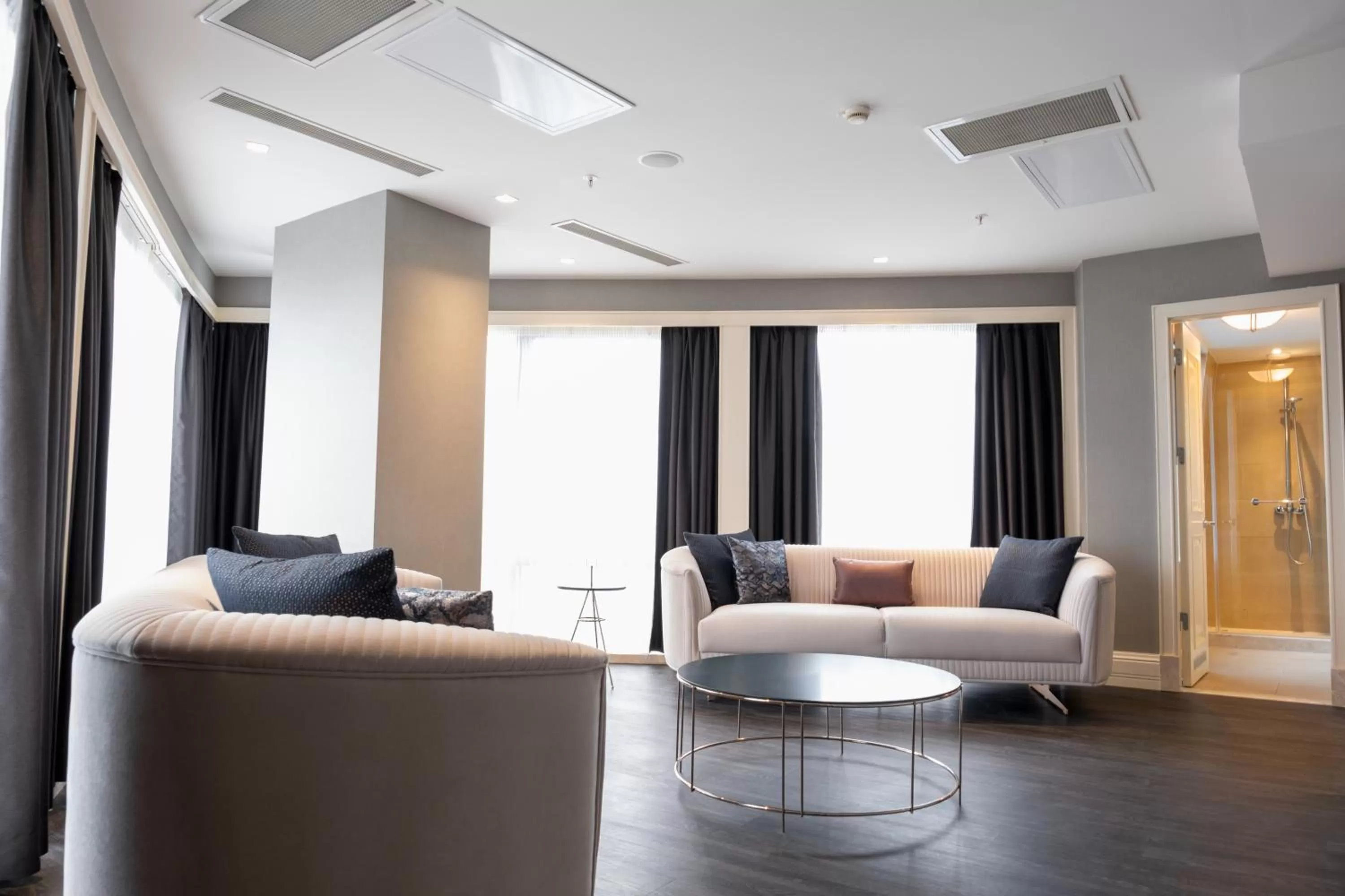 Seating Area in Windsor Hotel & Convention Center Istanbul