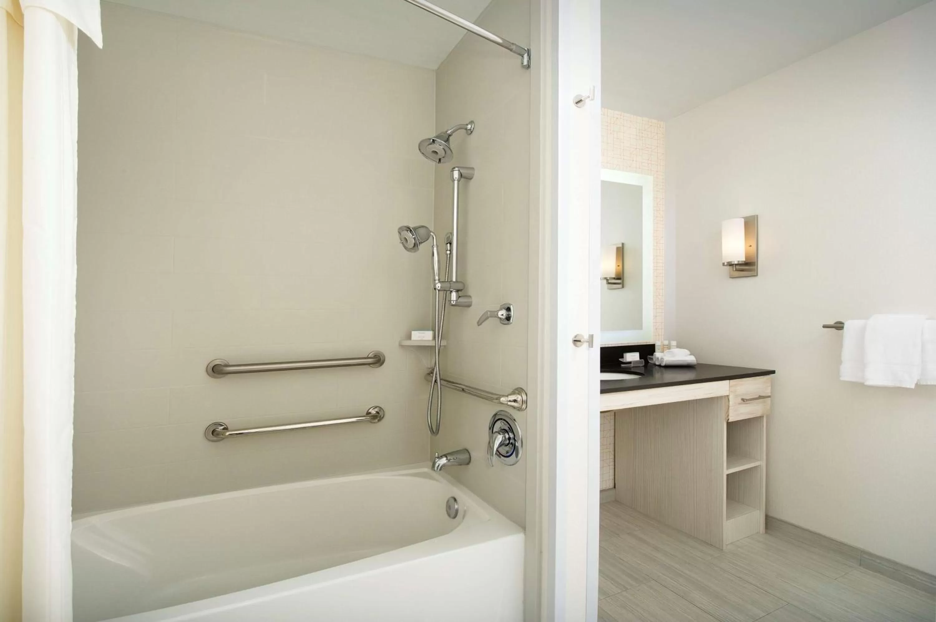 Bathroom in Homewood Suites by Hilton Miami Downtown/Brickell