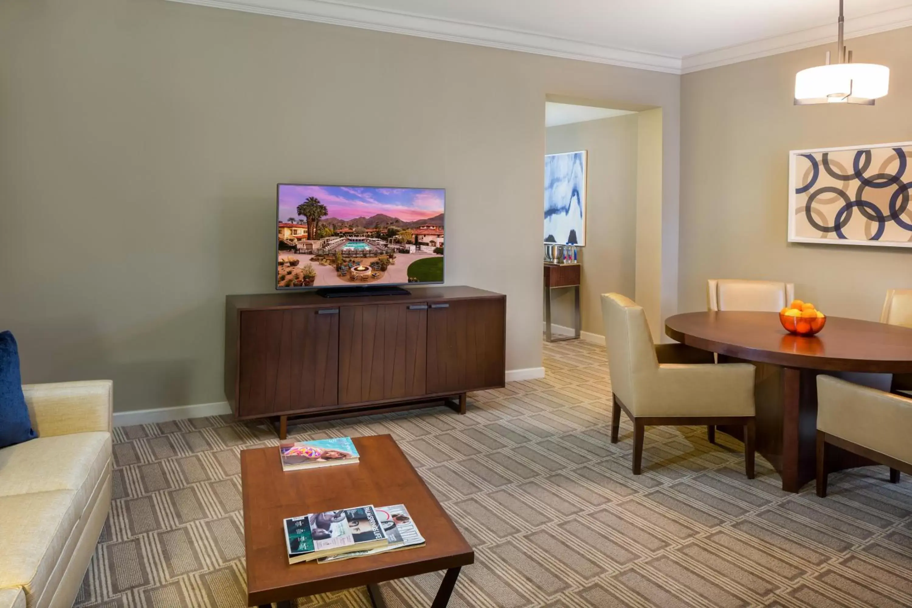 Living room, TV/Entertainment Center in Miramonte Indian Wells Resort & Spa