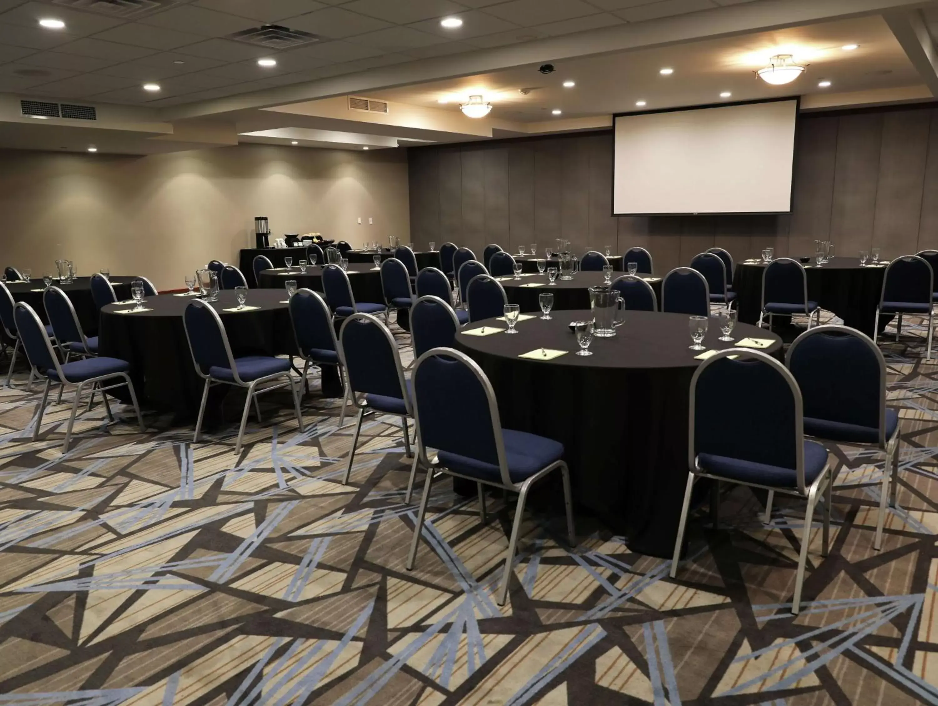 Meeting/conference room in Doubletree By Hilton Omaha Southwest, Ne