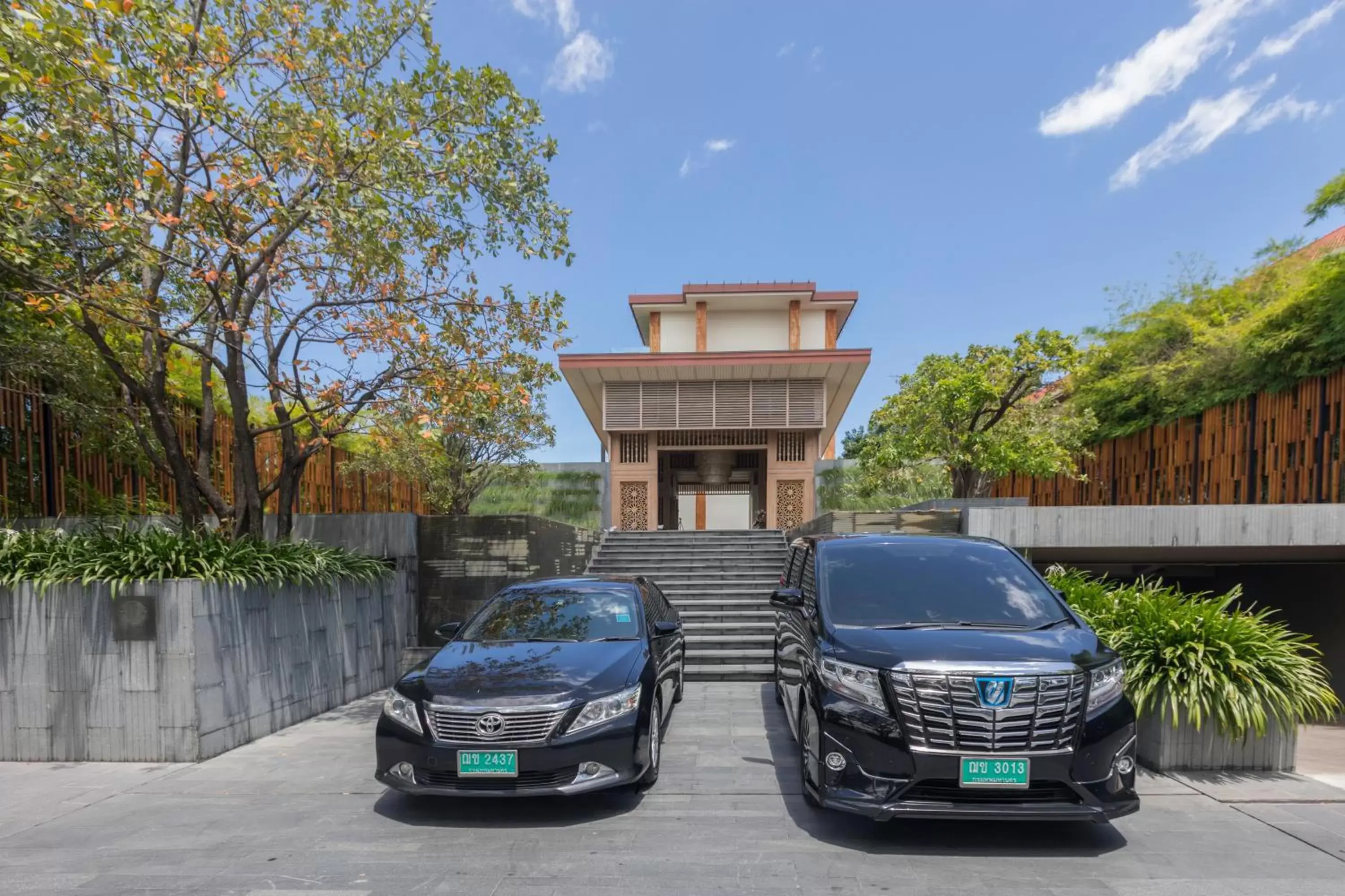 Facade/entrance in Cape Nidhra Hotel Facade/entrance in Cape Nidhra Hotel