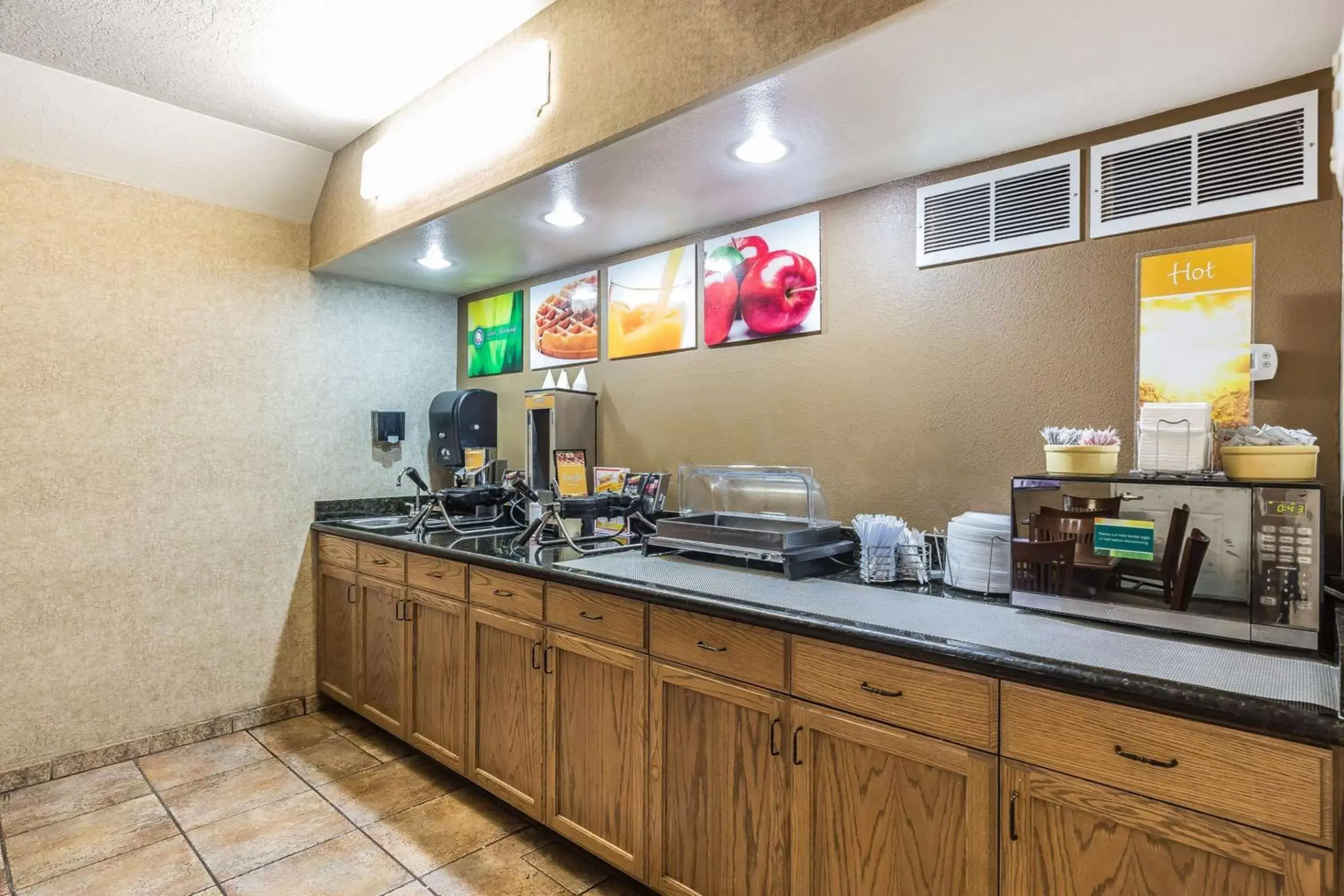 Restaurant/places to eat in Quality Inn Washington - St George North