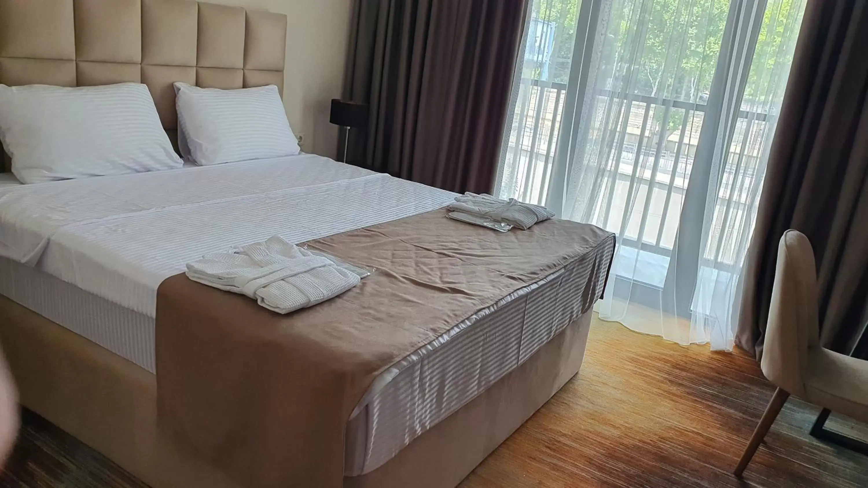 Double Room with Balcony - single occupancy in CAROUSEL HOTEL Double Room with Balcony - single occupancy in CAROUSEL HOTEL