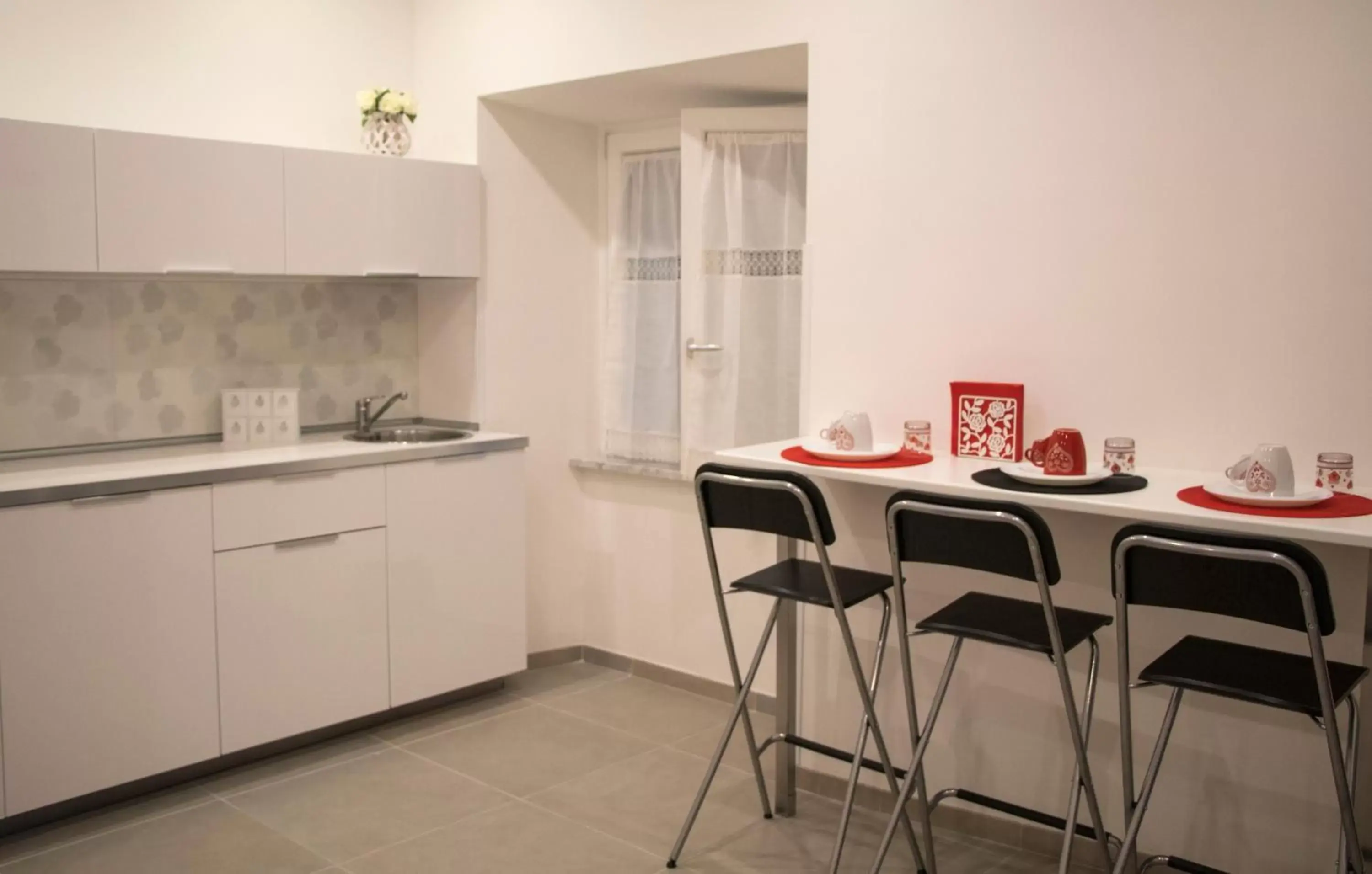 Photo of the whole room, Kitchen/Kitchenette in Salerno nel Cuore