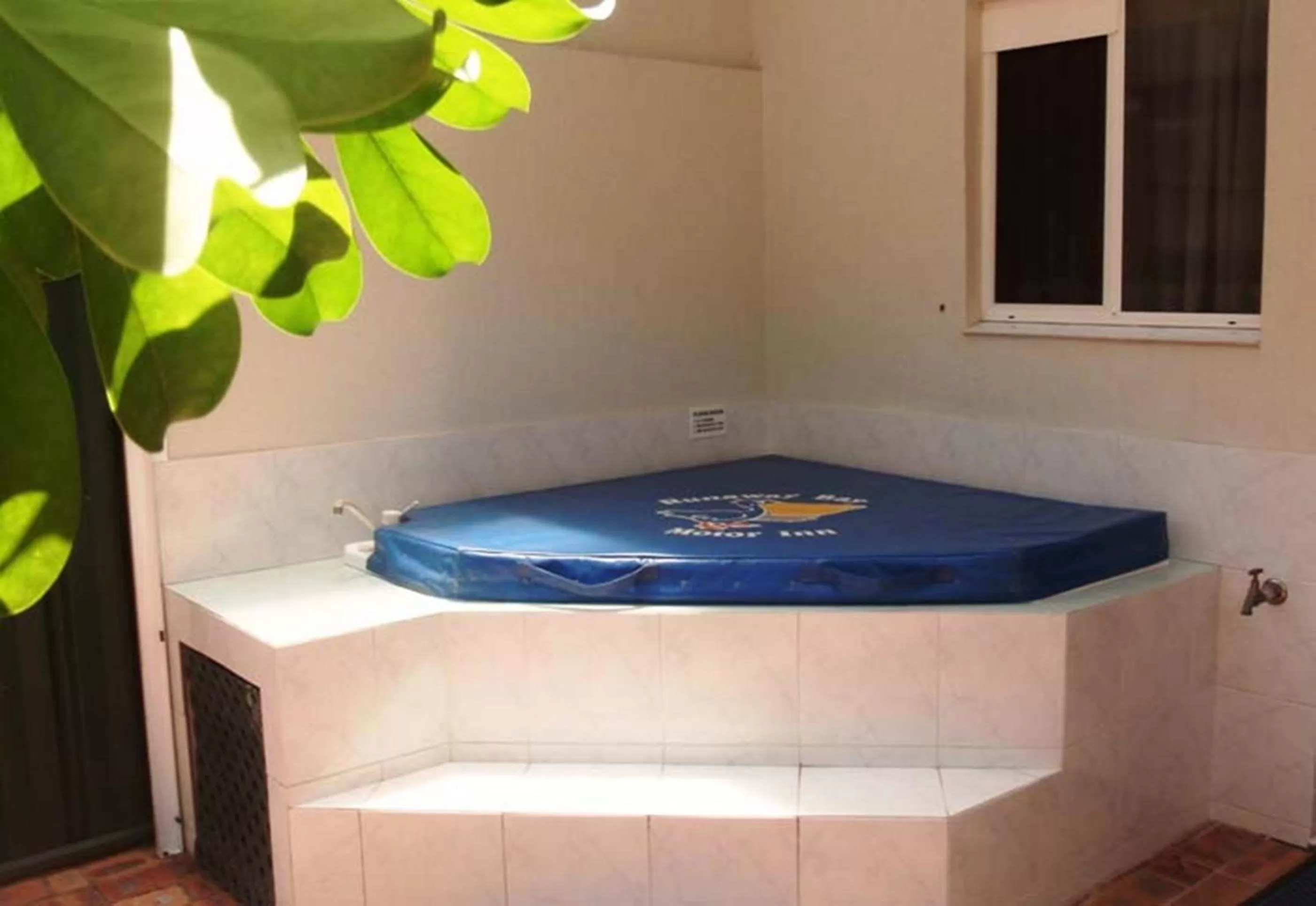 Patio in Runaway Bay Motor Inn