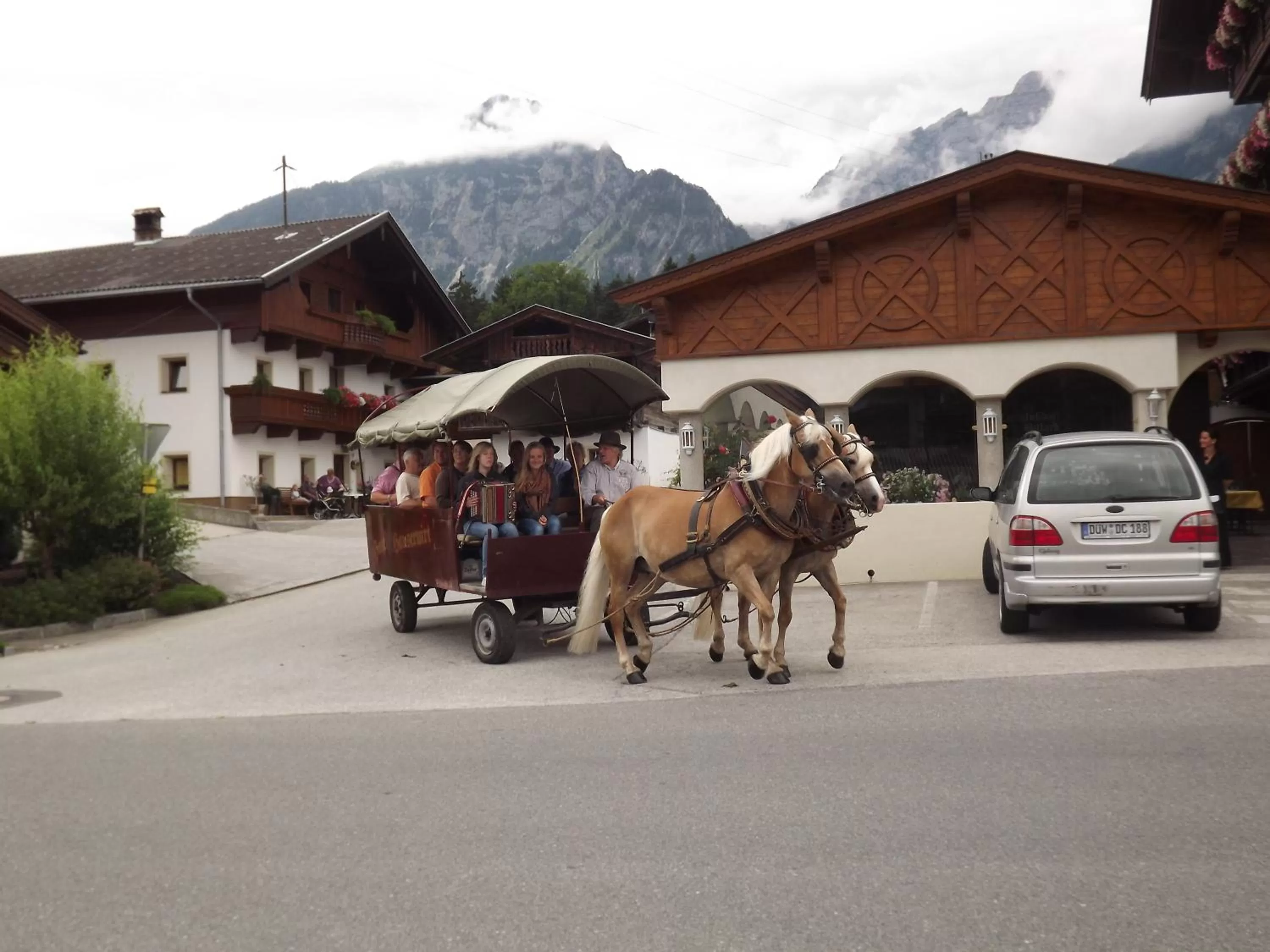 Horse-riding in Hotel Hauserwirt