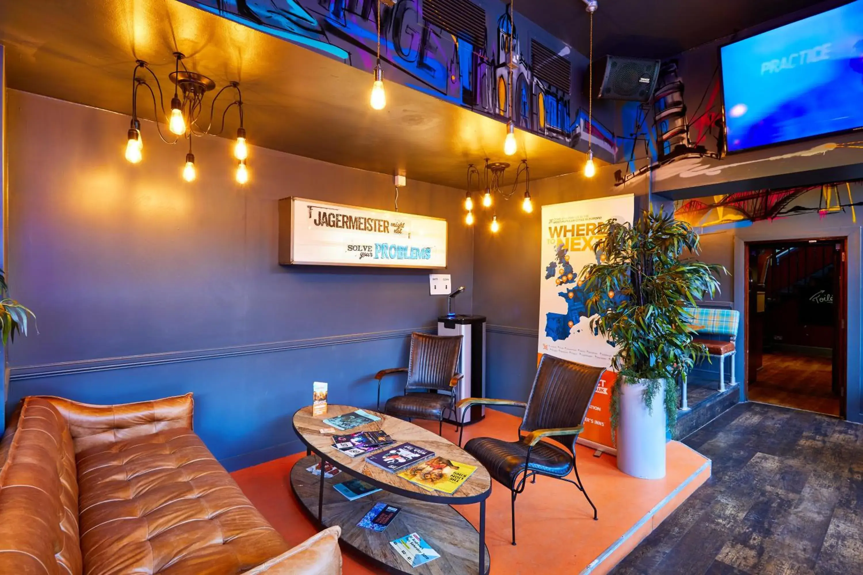 Living room in St Christopher's Inn Edinburgh - Original Living room in St Christopher's Inn Edinburgh - Original