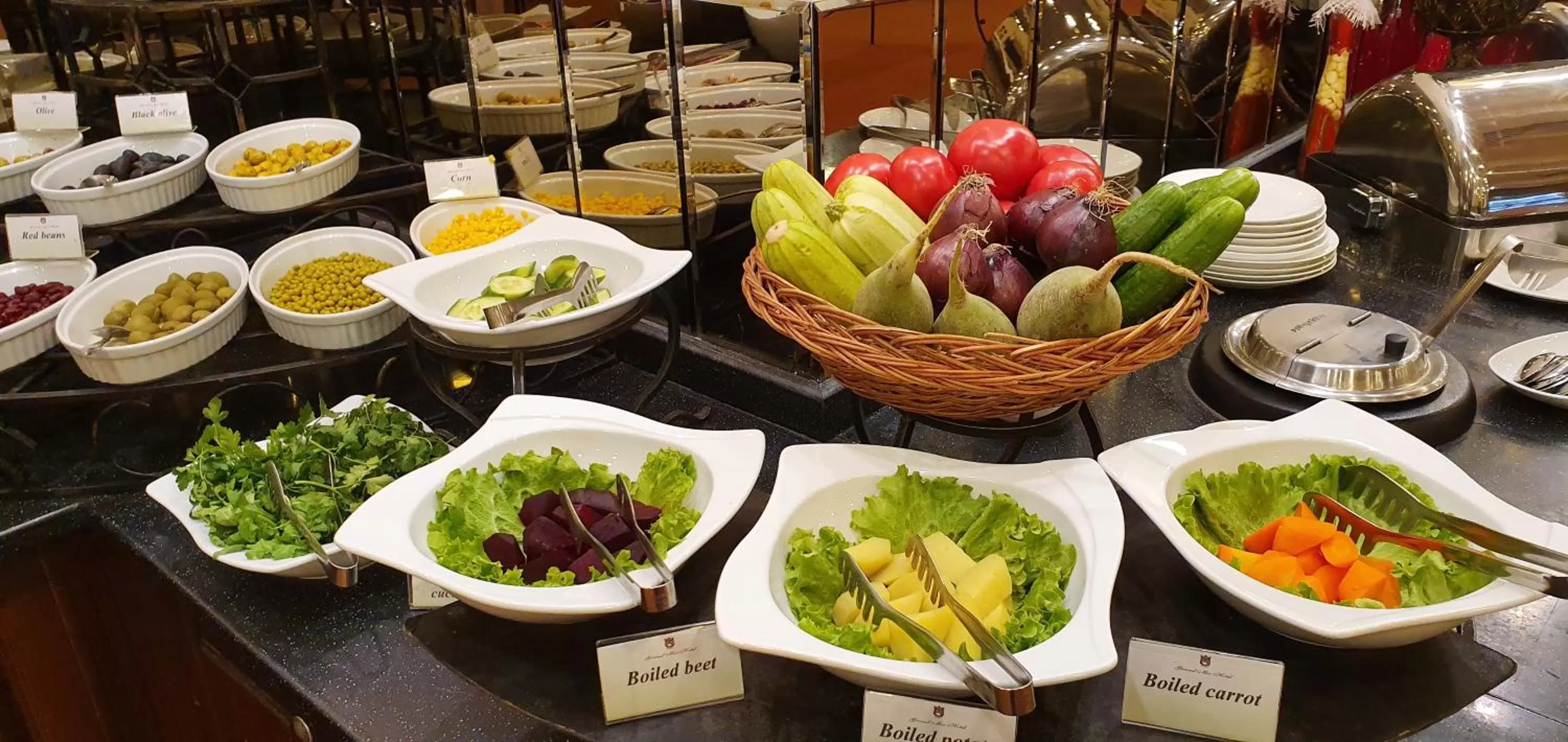 Breakfast in Grand Mir Hotel