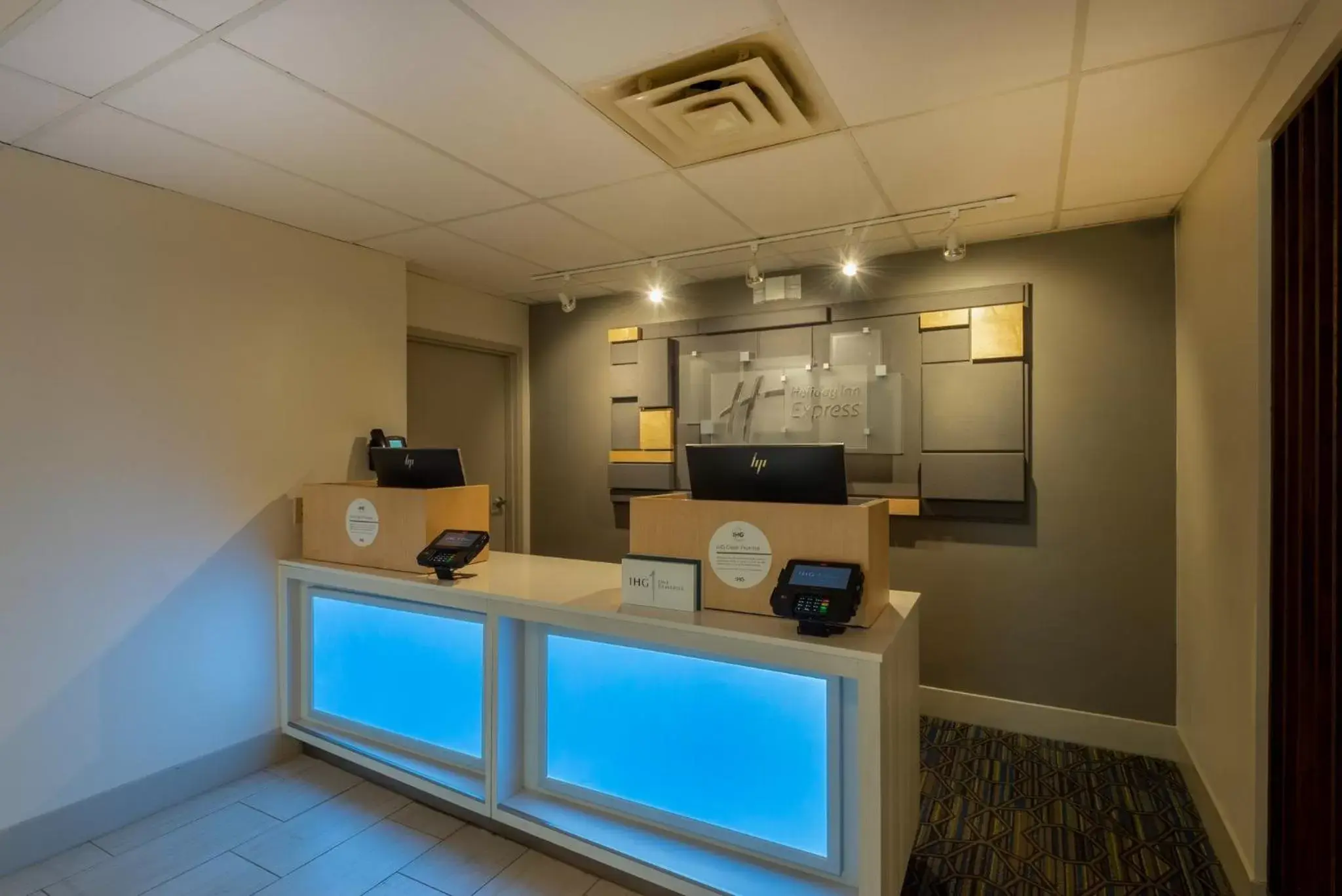 Property building in Holiday Inn Express Vermilion by IHG Property building in Holiday Inn Express Vermilion by IHG