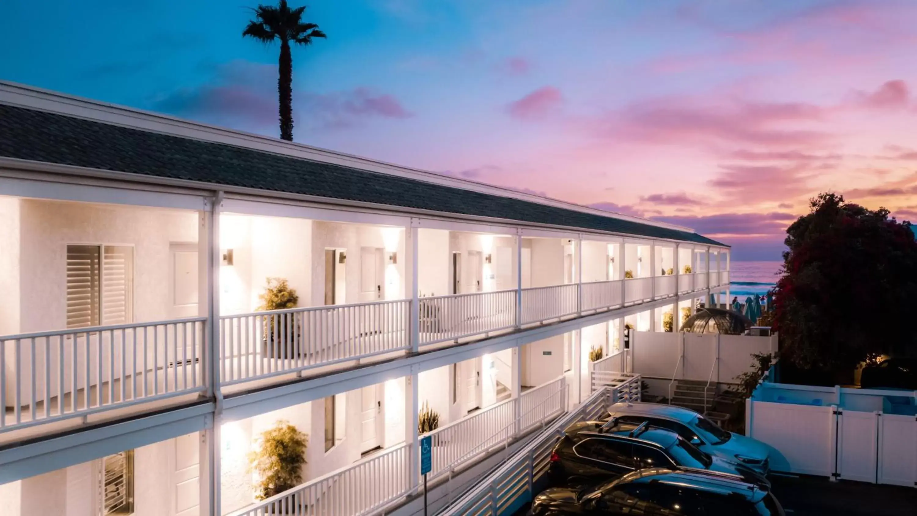 Property building in Del Mar Beach Hotel