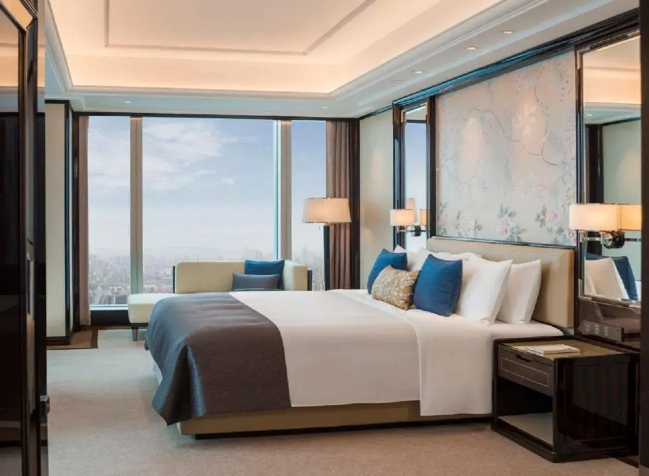 Photo of the whole room in The St. Regis Changsha