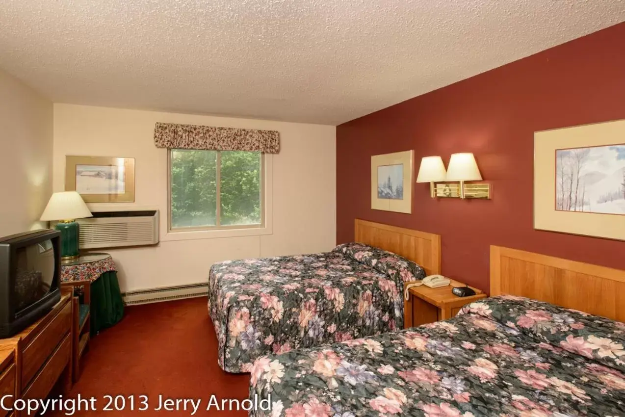 Bedroom in Snowy Owl Inn