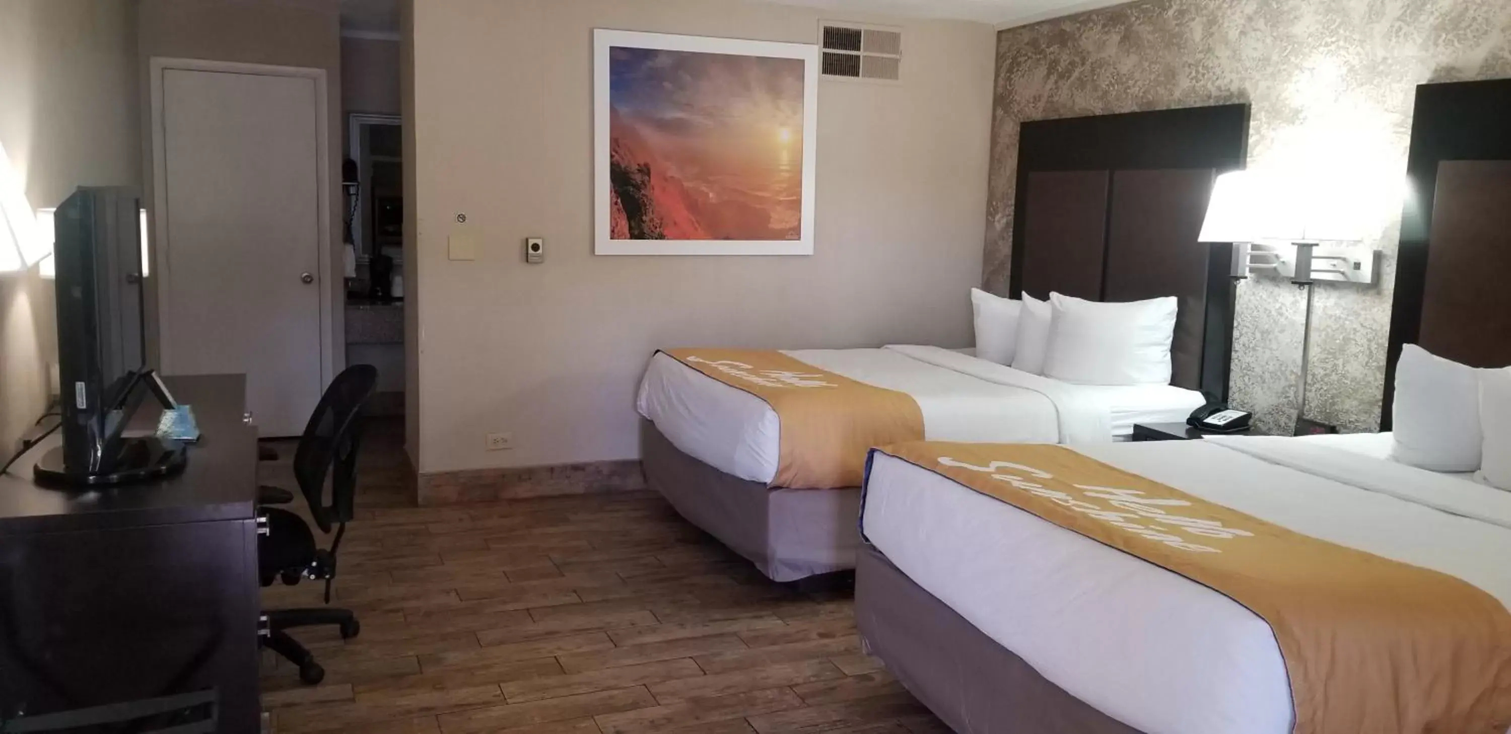 Bed in Days Inn & Suites by Wyndham Trinidad