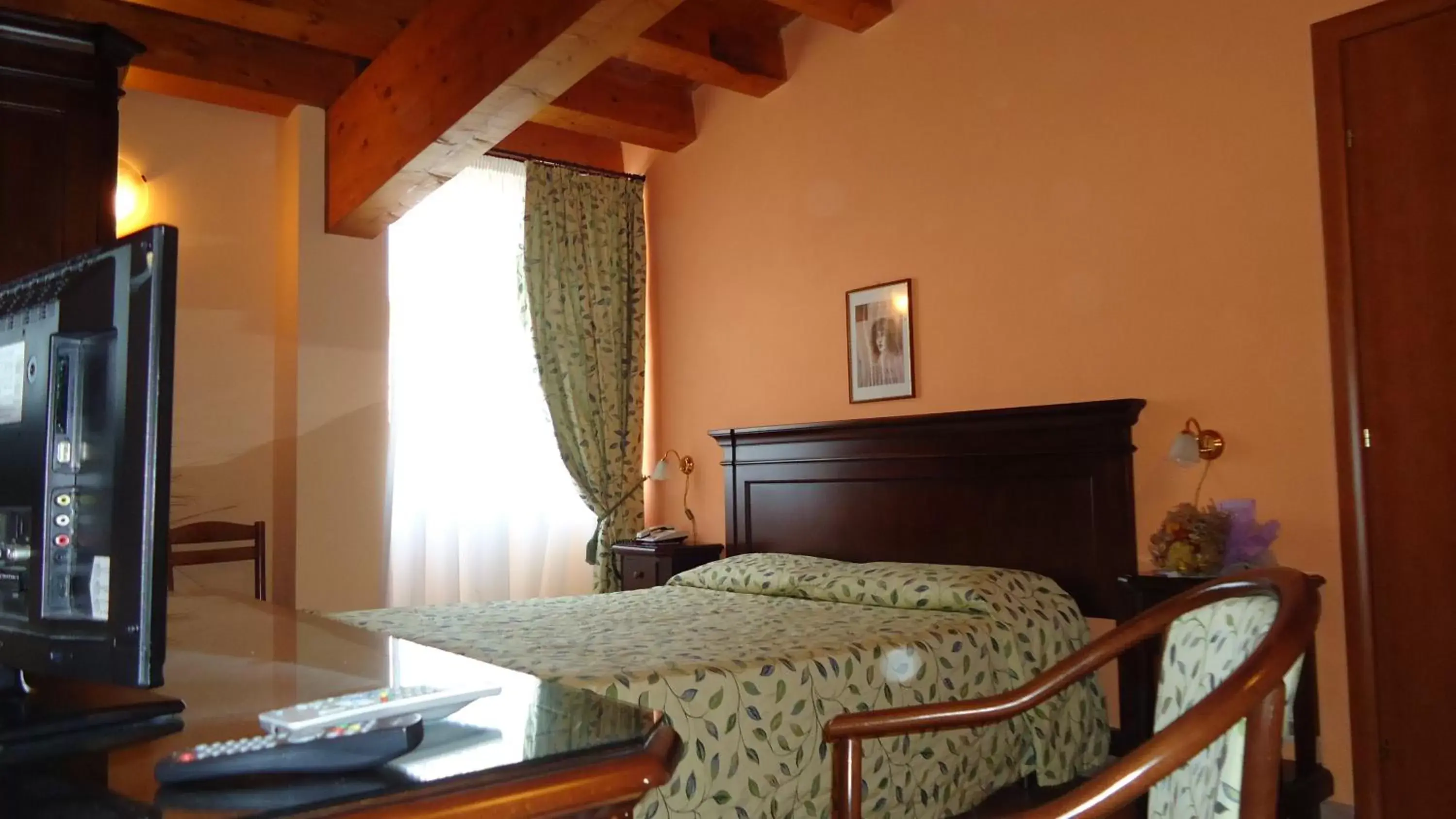 Photo of the whole room, Bed in Hotel Archimede Ortigia