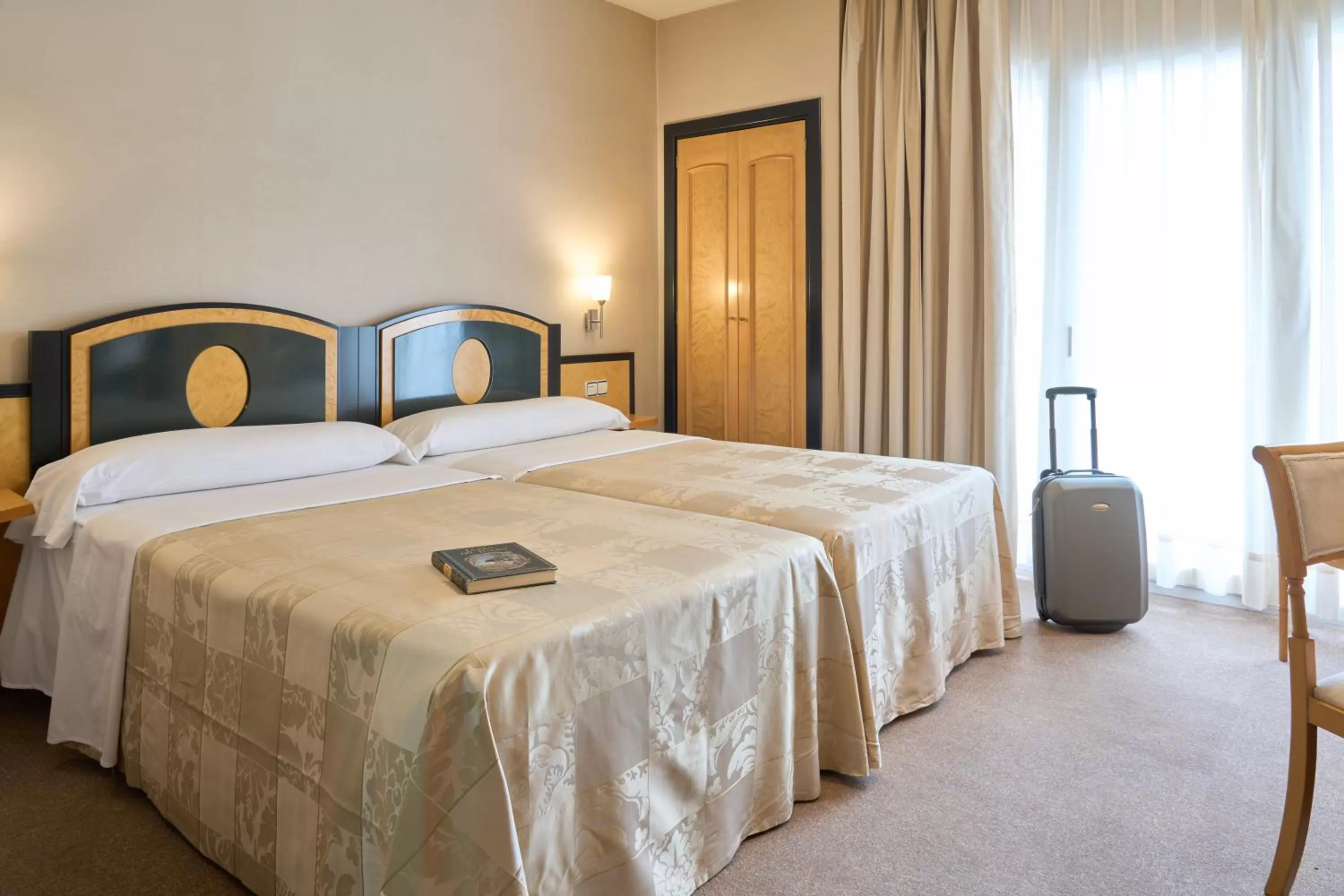 Photo of the whole room, Bed in Hotel Macià Cóndor