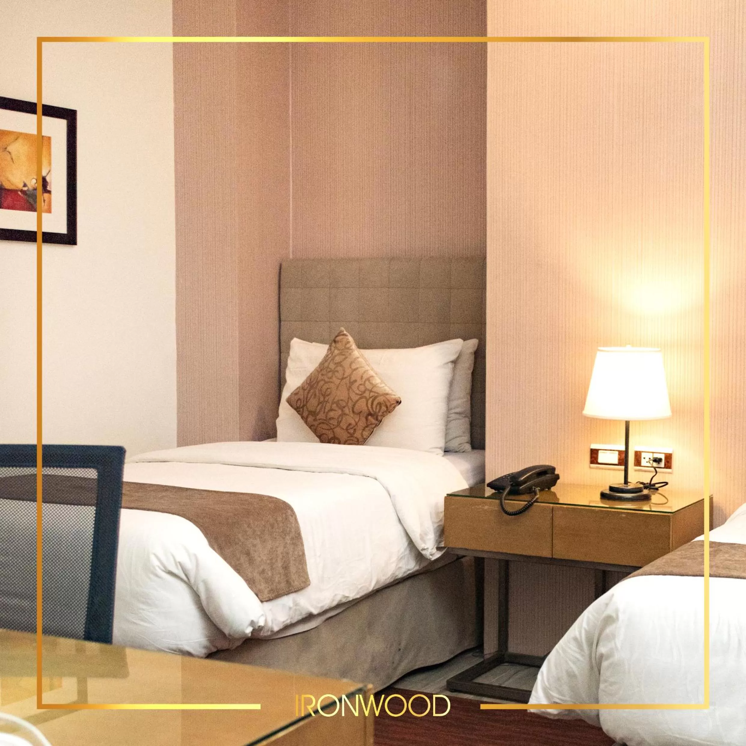 Deluxe Twin Room in Ironwood Hotel