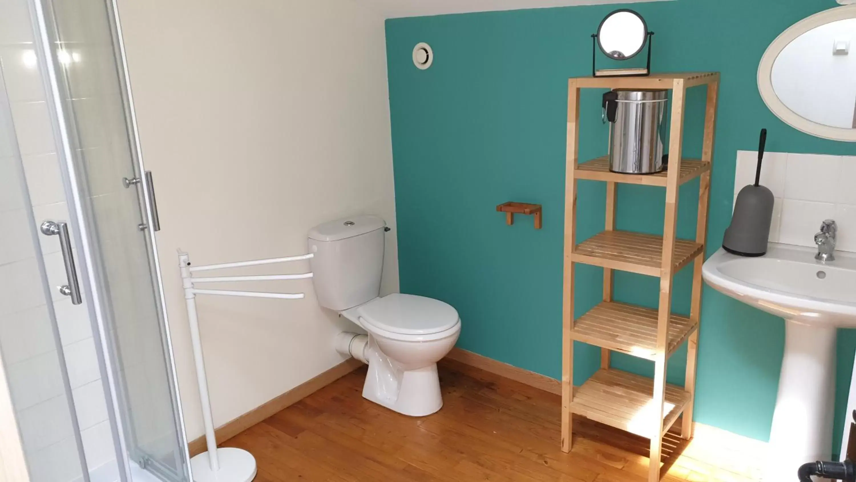 Bathroom in Château Puygrenier