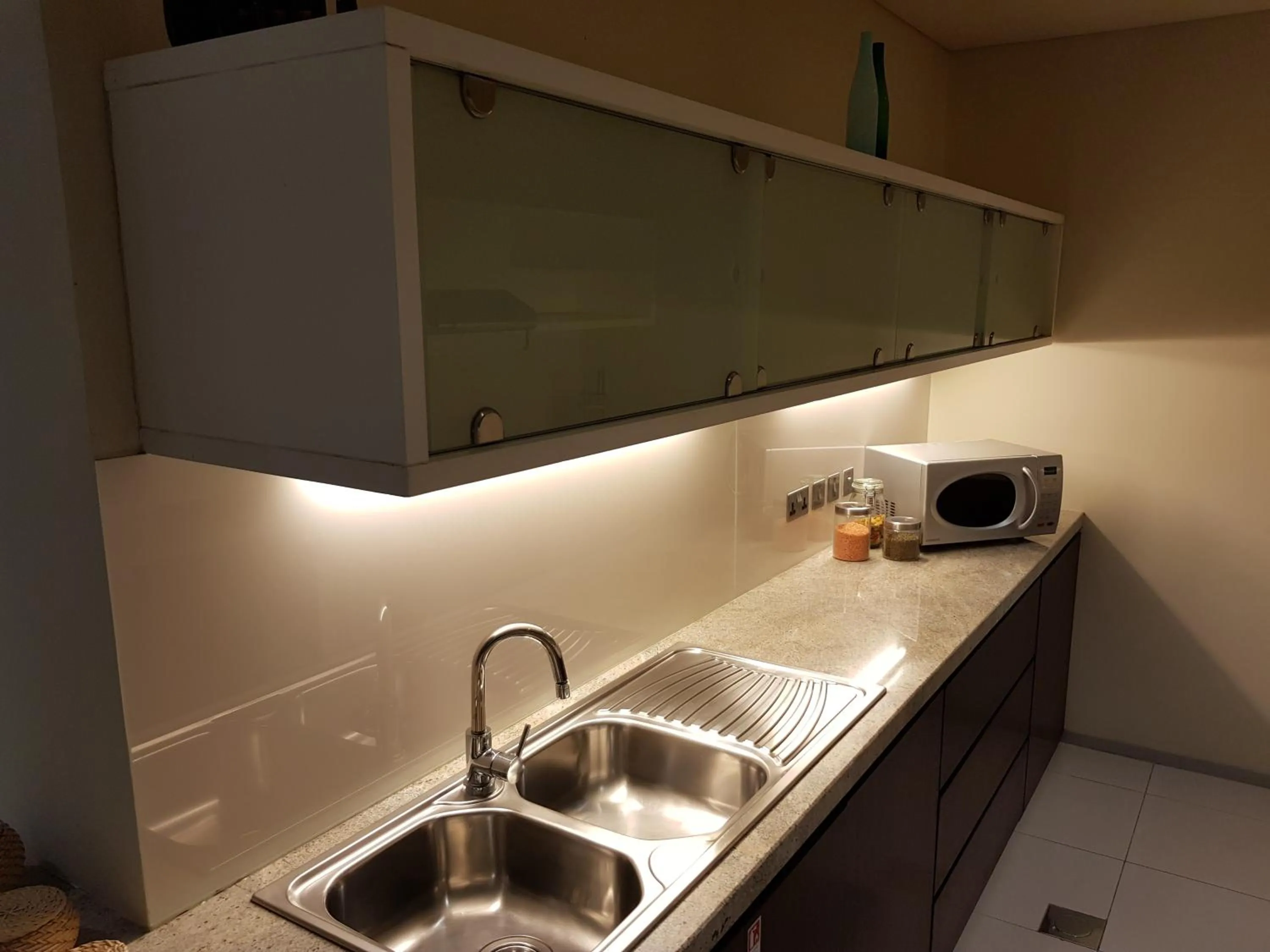 Kitchen or kitchenette in Ascott Park Place Dubai