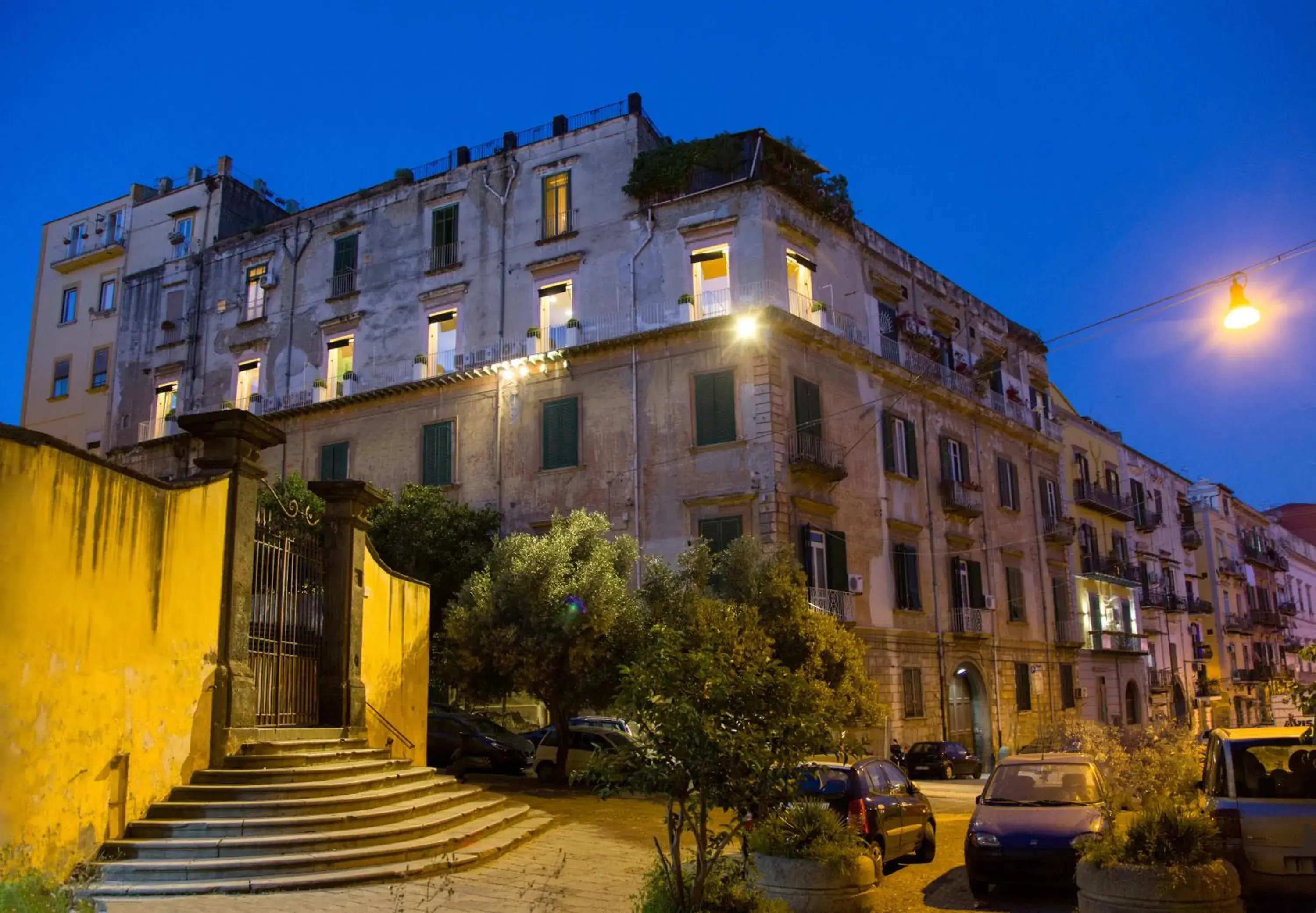 Property building in Casa Pacifico Napoli