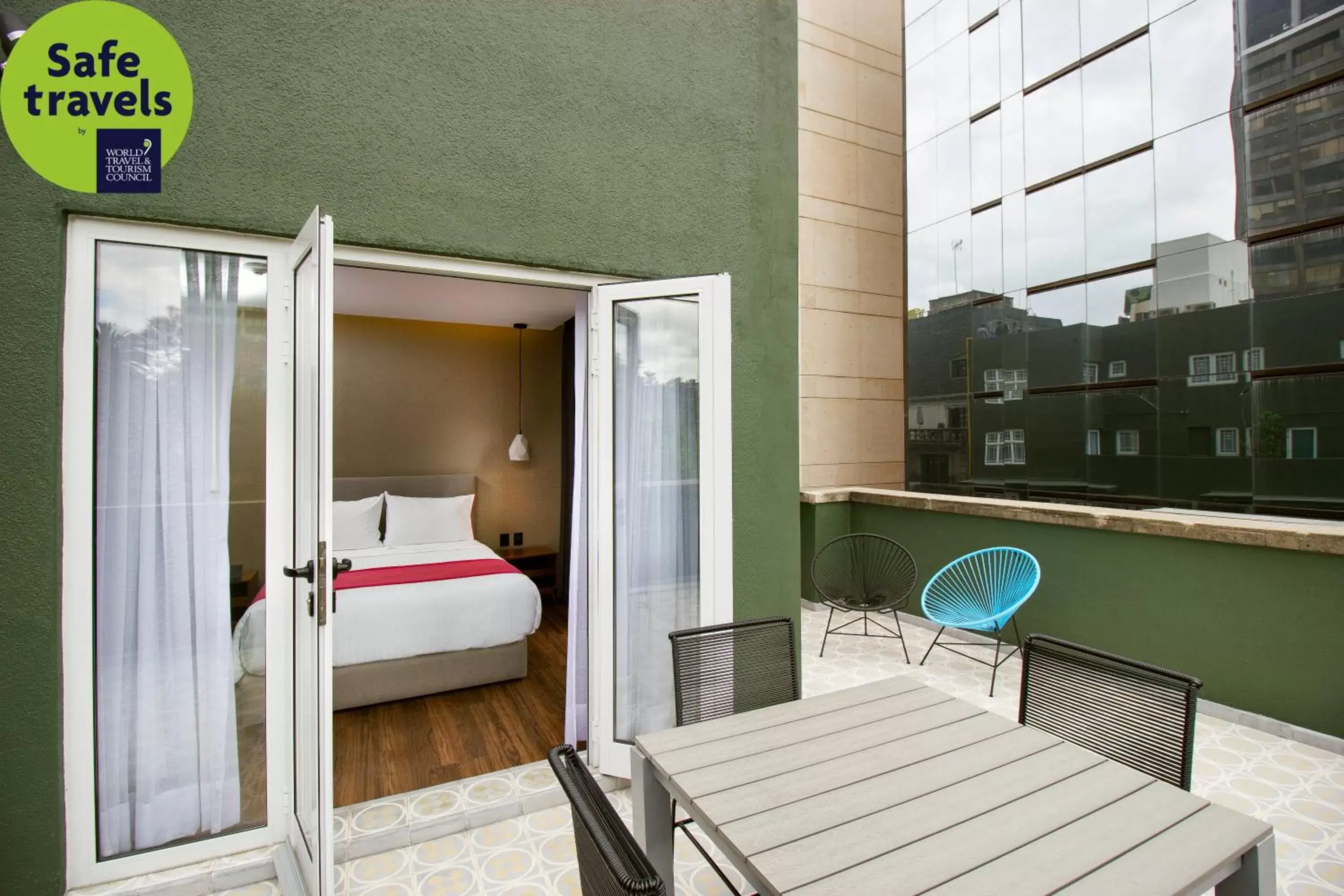 Balcony/Terrace, Bunk Bed in Hotel MX reforma