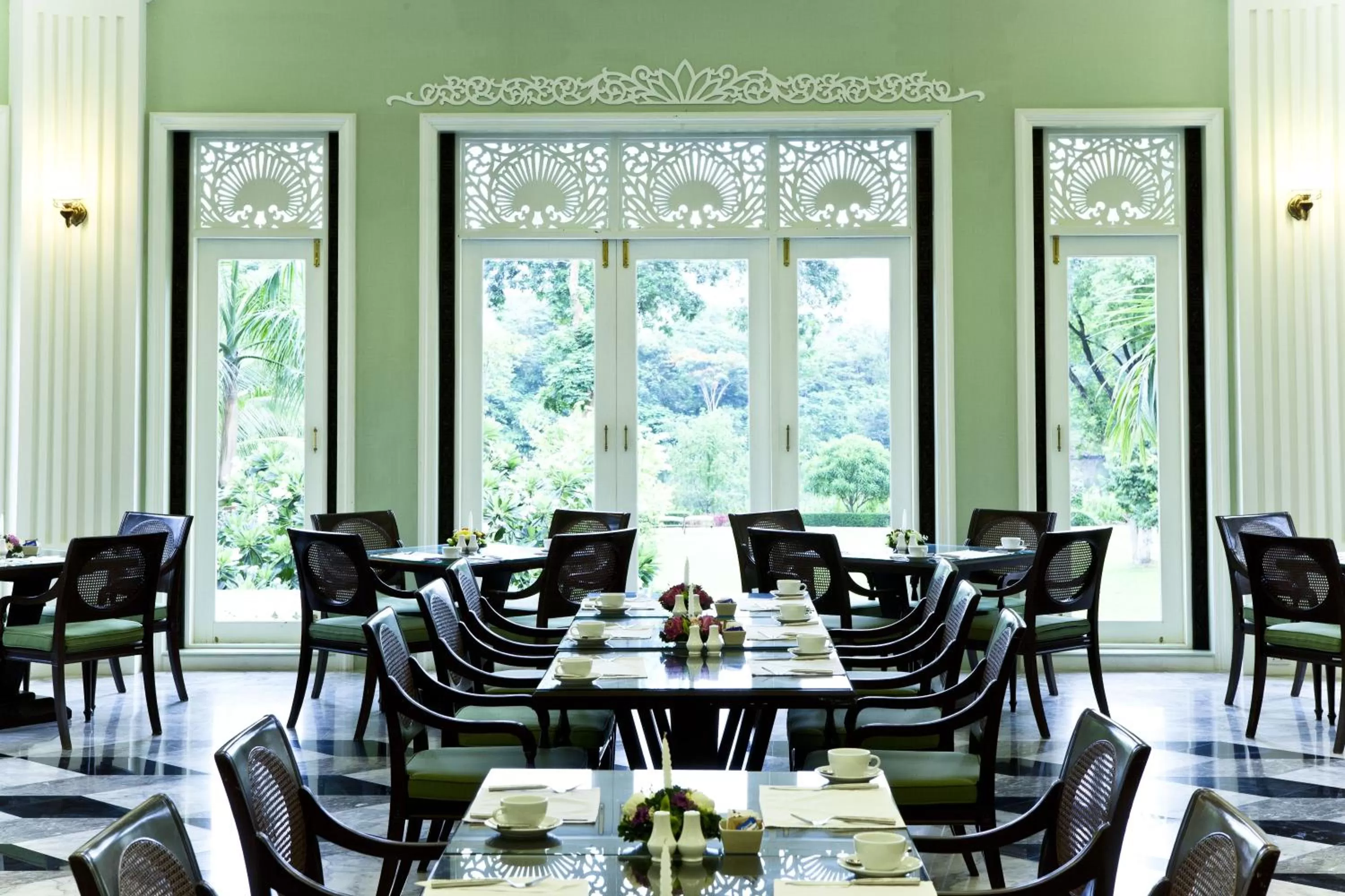 Restaurant/places to eat in Dheva Mantra Resort