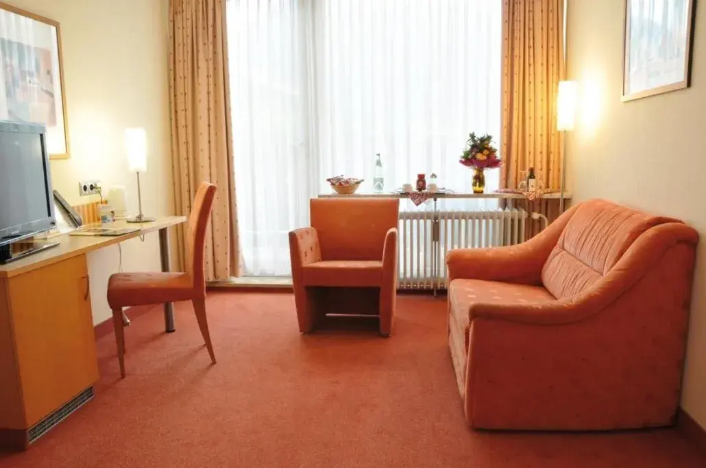 TV and multimedia, Seating Area in Hotel Königshof