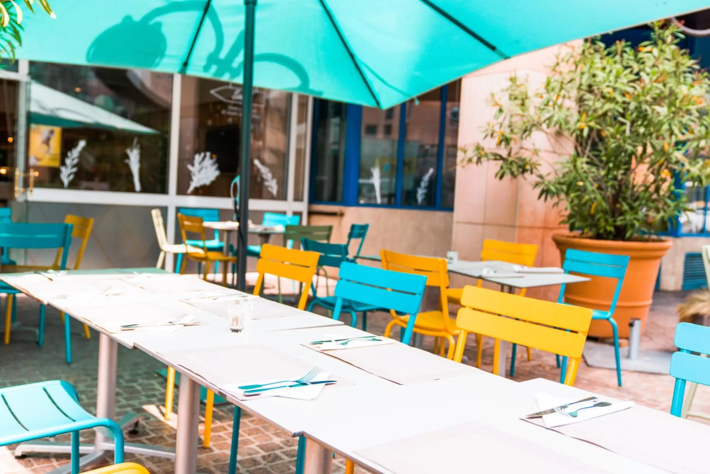 Patio in ibis Styles Toulon Centre Port