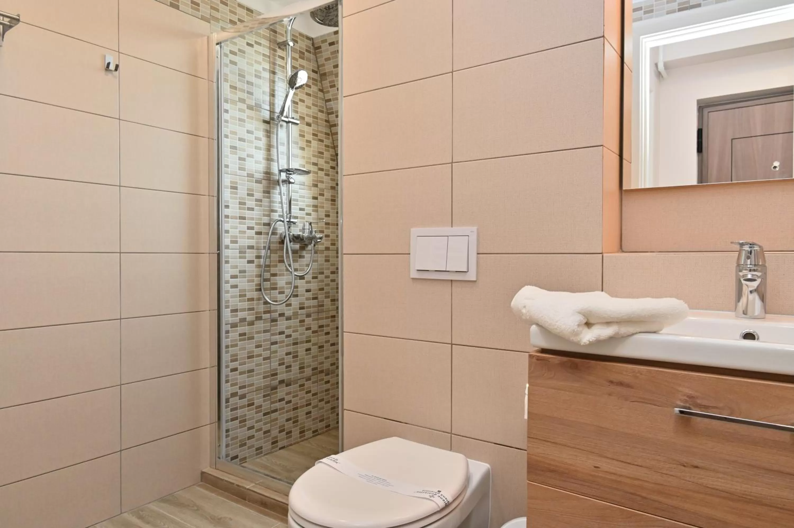 Shower in Durau Residence