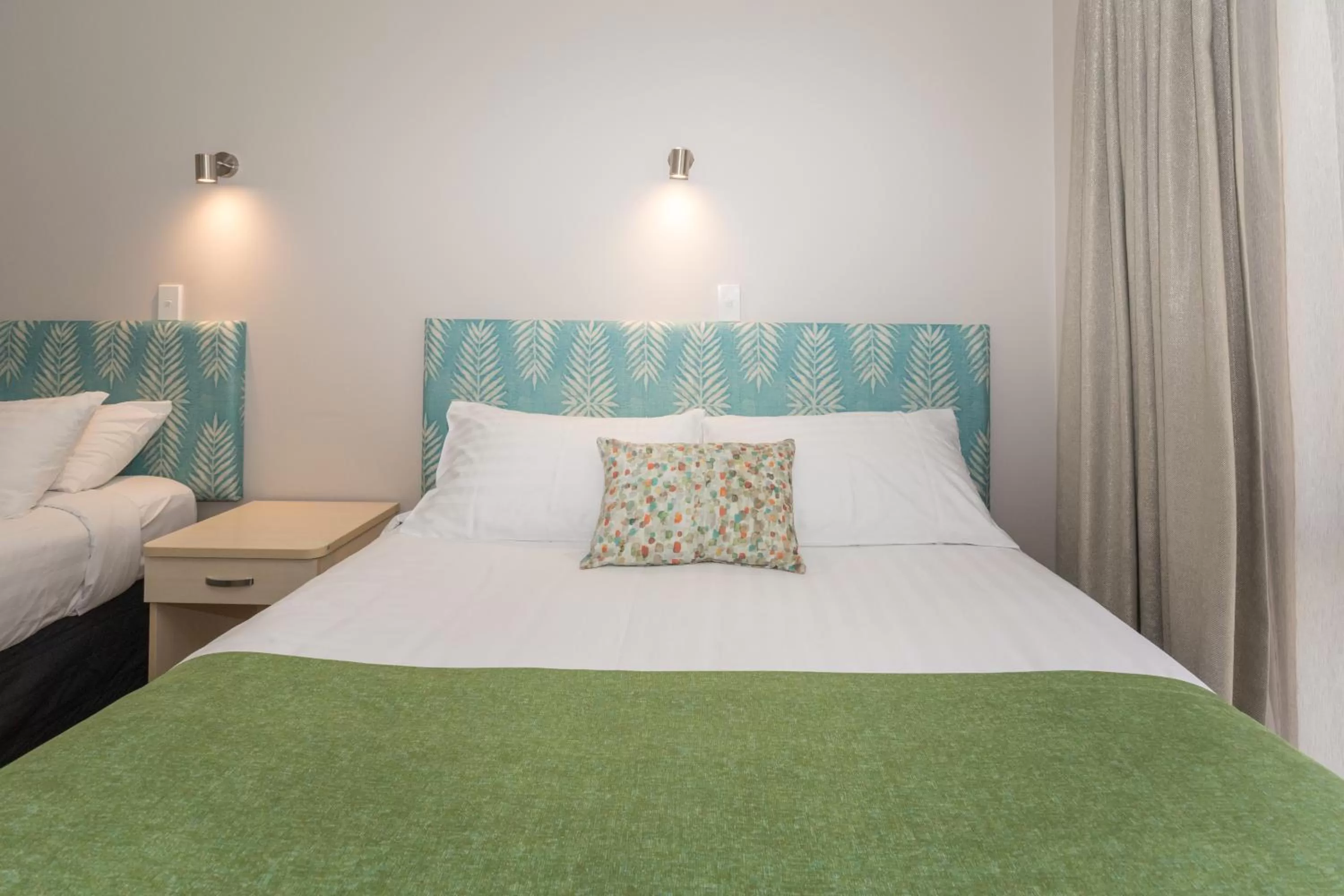 Bed in Bella Vista Motel New Plymouth