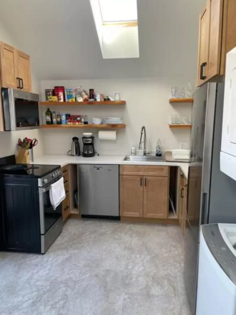 Kitchen or kitchenette, Kitchen/Kitchenette in Goldsmith's River Front Inn