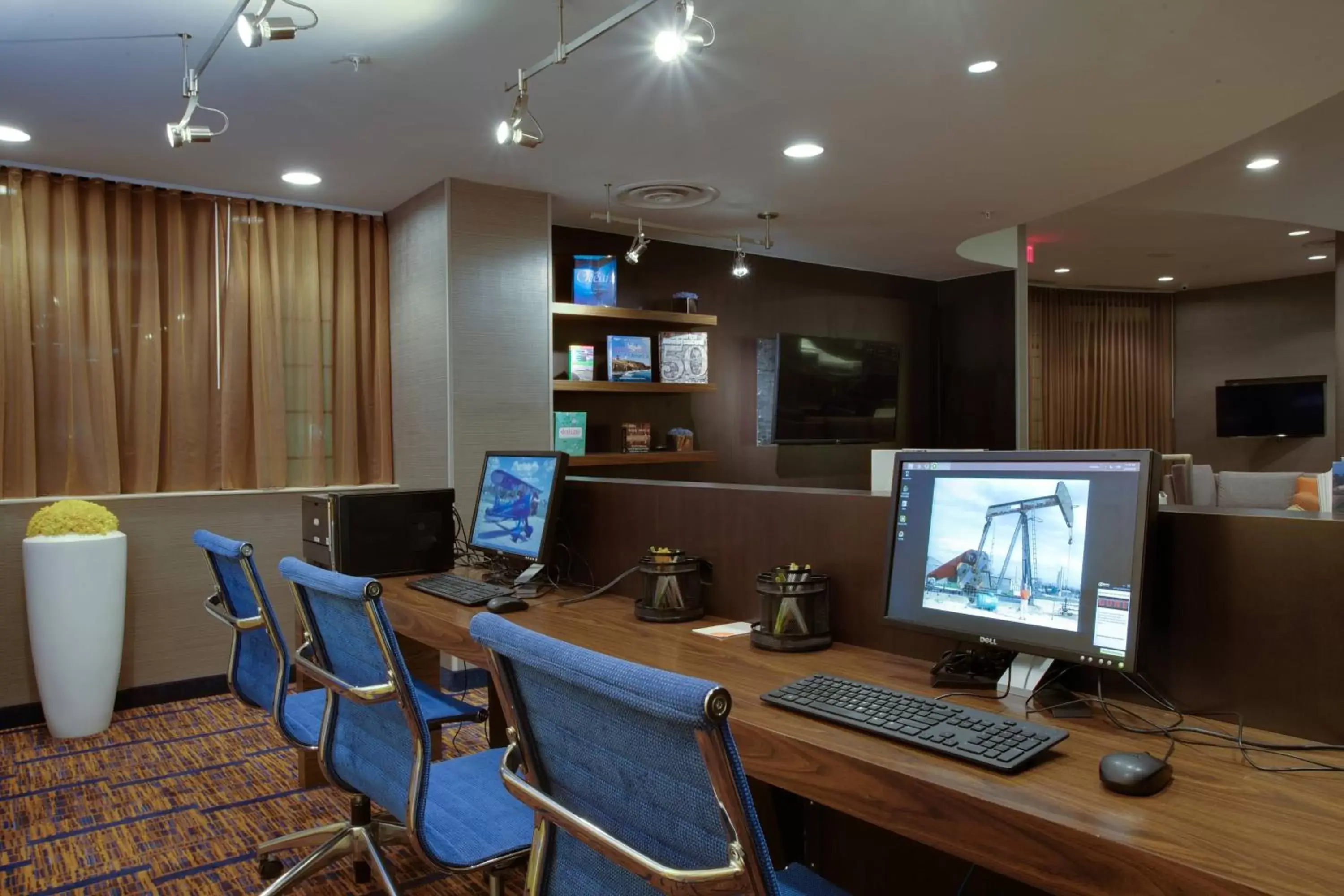 Business facilities, Business Area/Conference Room in Courtyard Republic Airport Long Island/Farmingdale