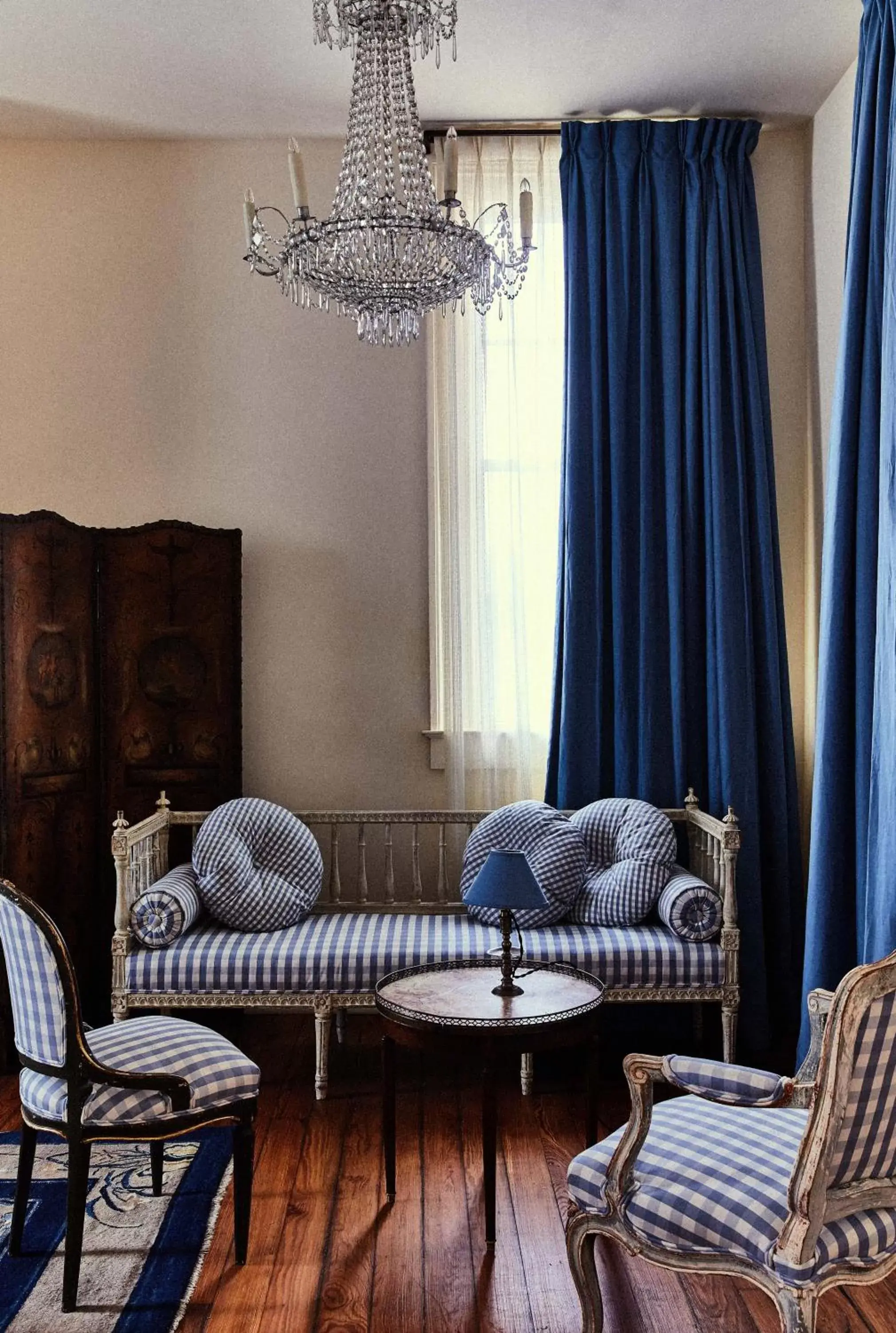 Mother Superior in Hotel Peter and Paul, an Ash Hotel Mother Superior in Hotel Peter and Paul, an Ash Hotel