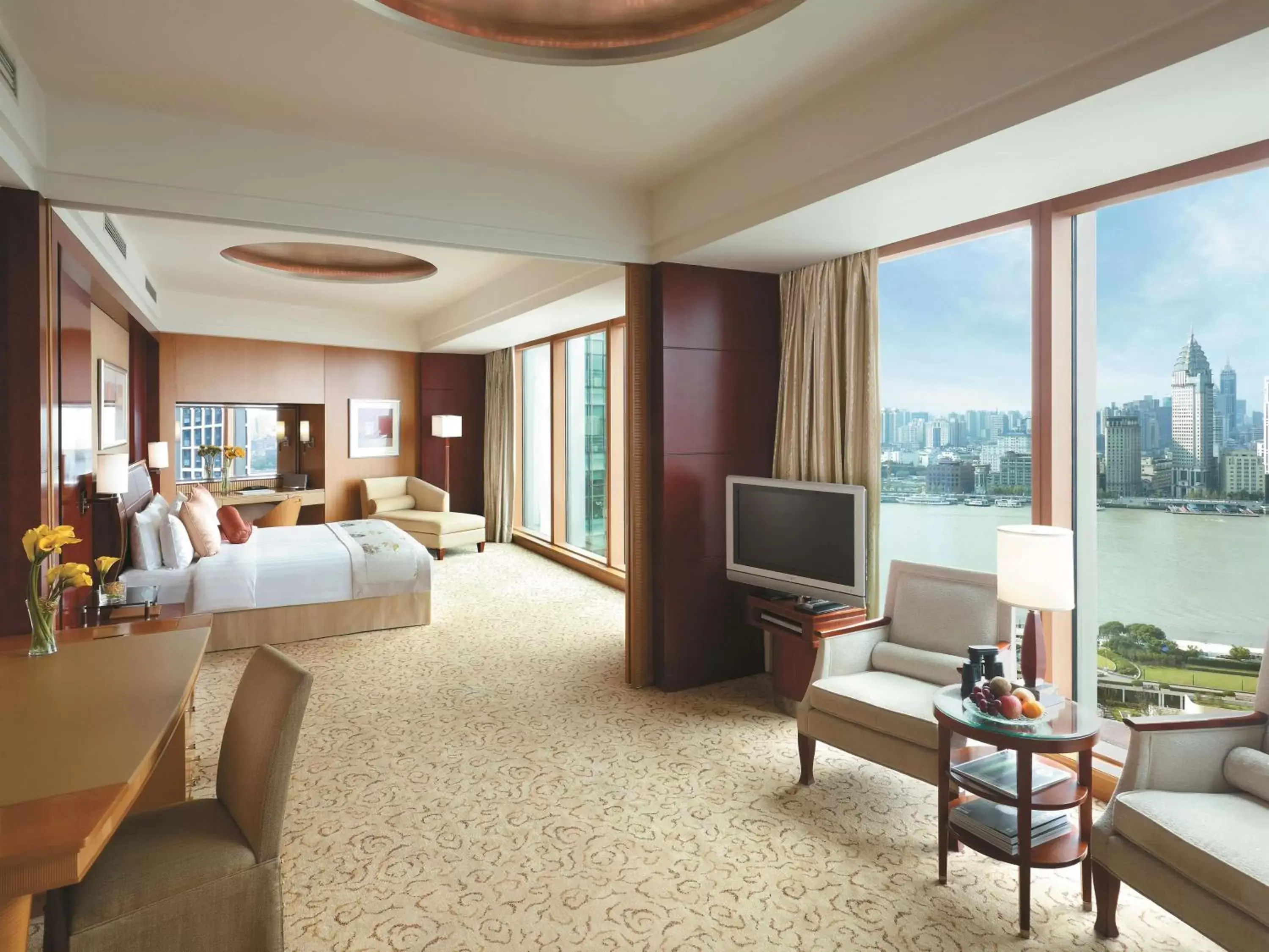 Photo of the whole room in Pudong Shangri-La, Shanghai