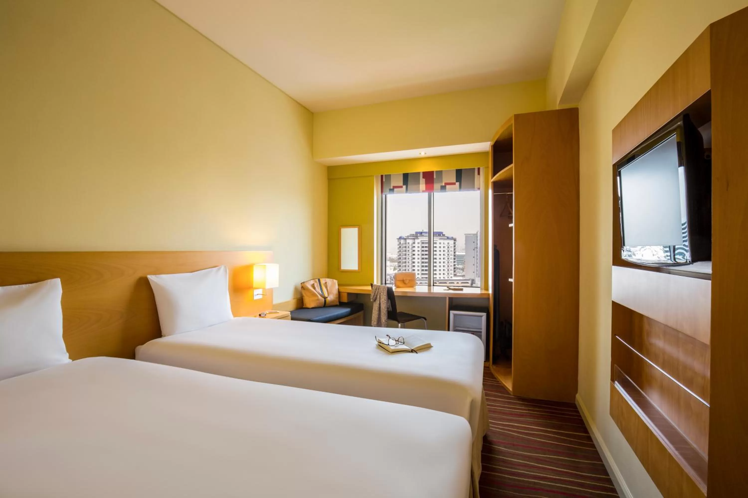 Bedroom, Bed in ibis Deira Creekside Dubai