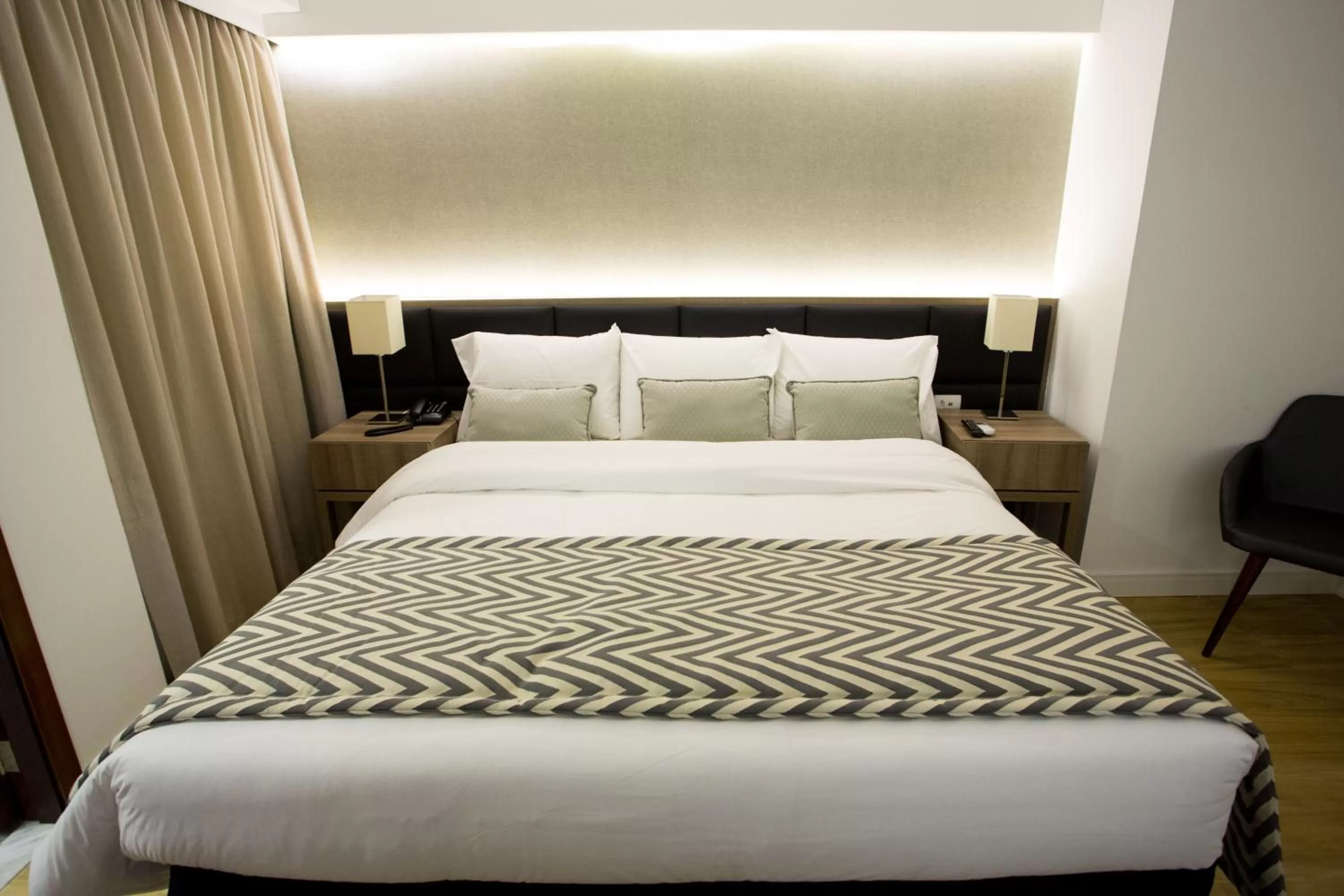 Bed in Royal Regency Palace Hotel