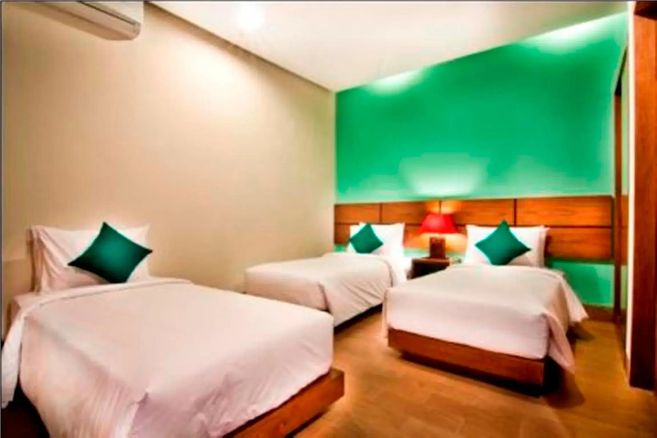 Bedroom, Bed in The Green Zhurga Suite