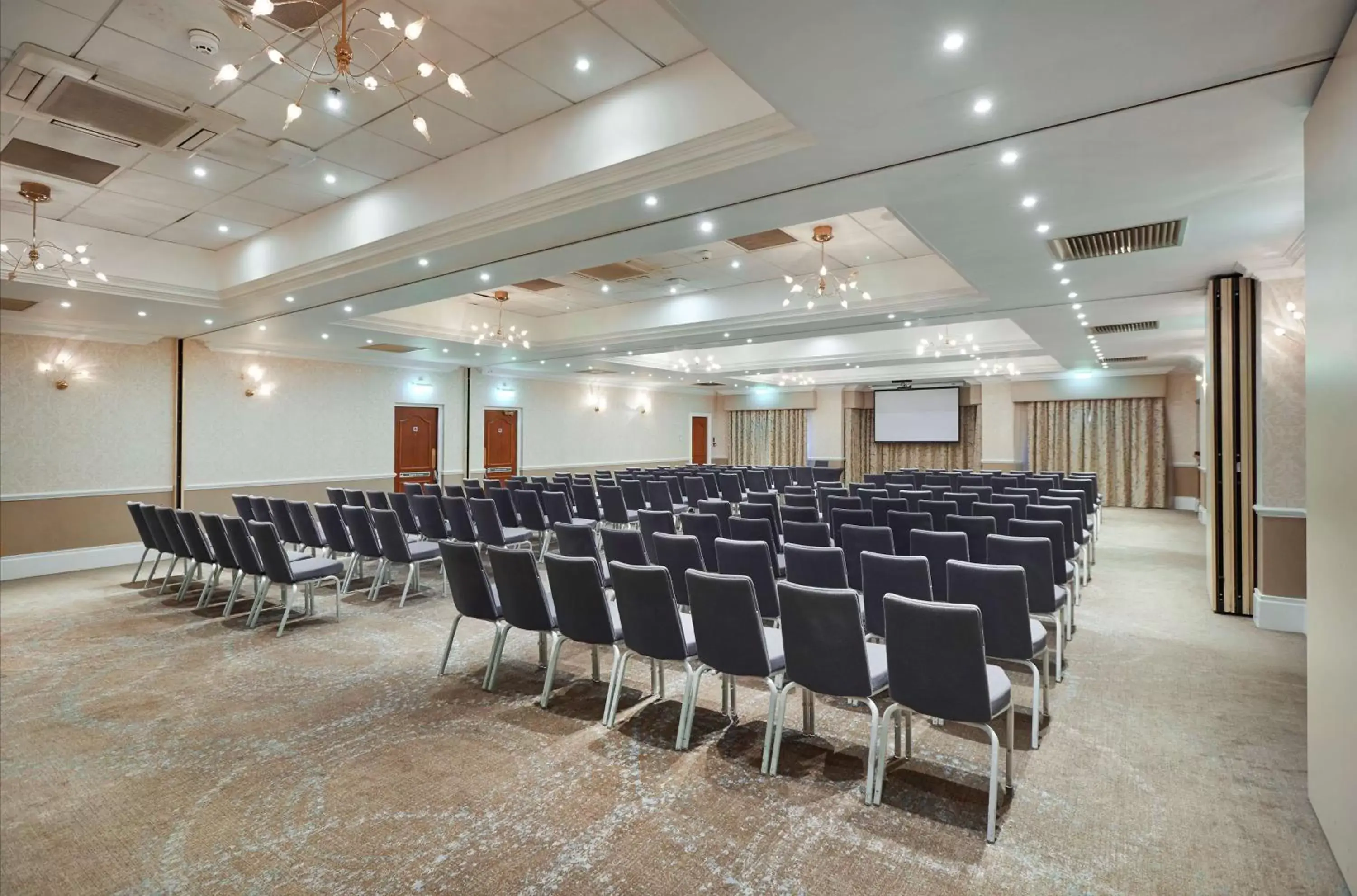 Meeting/conference room in DoubleTree by Hilton St. Anne's Manor